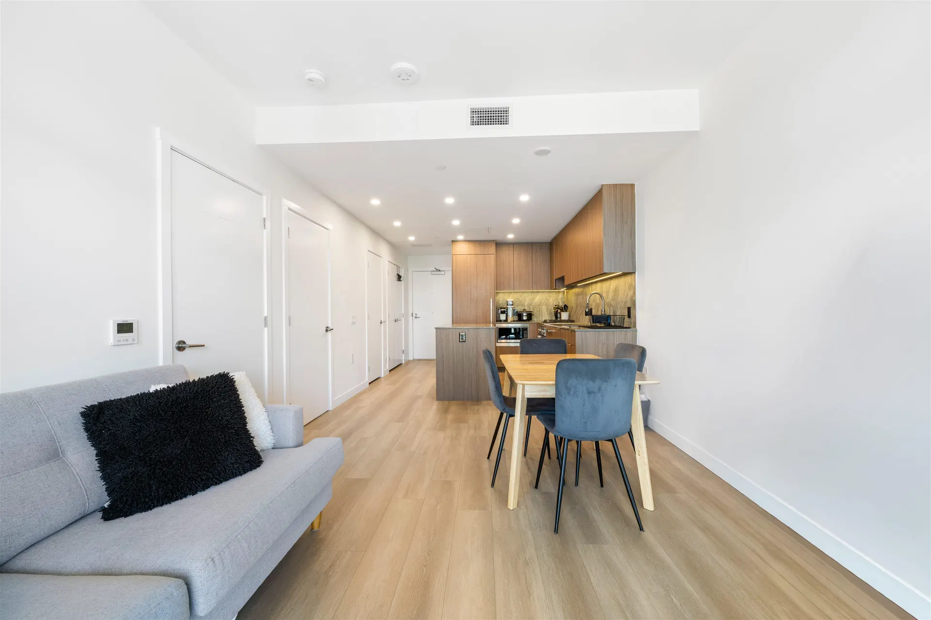 Photo 5 of 36 at #1806 – 626 Claremont Street