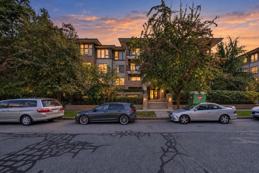 Photo 1 of 26 at #105 – 5740 Toronto Road