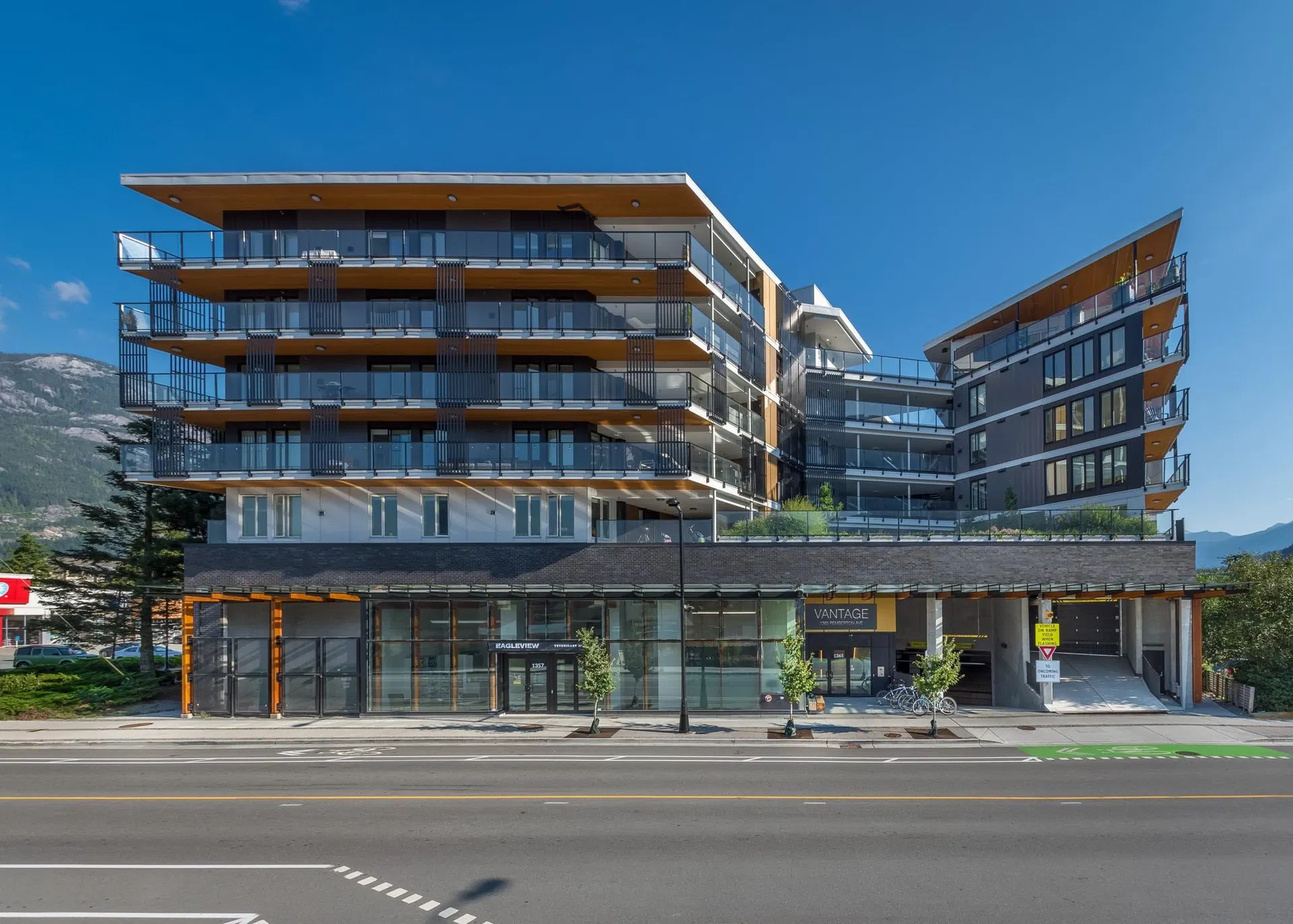 #213 – 1365 Pemberton Avenue