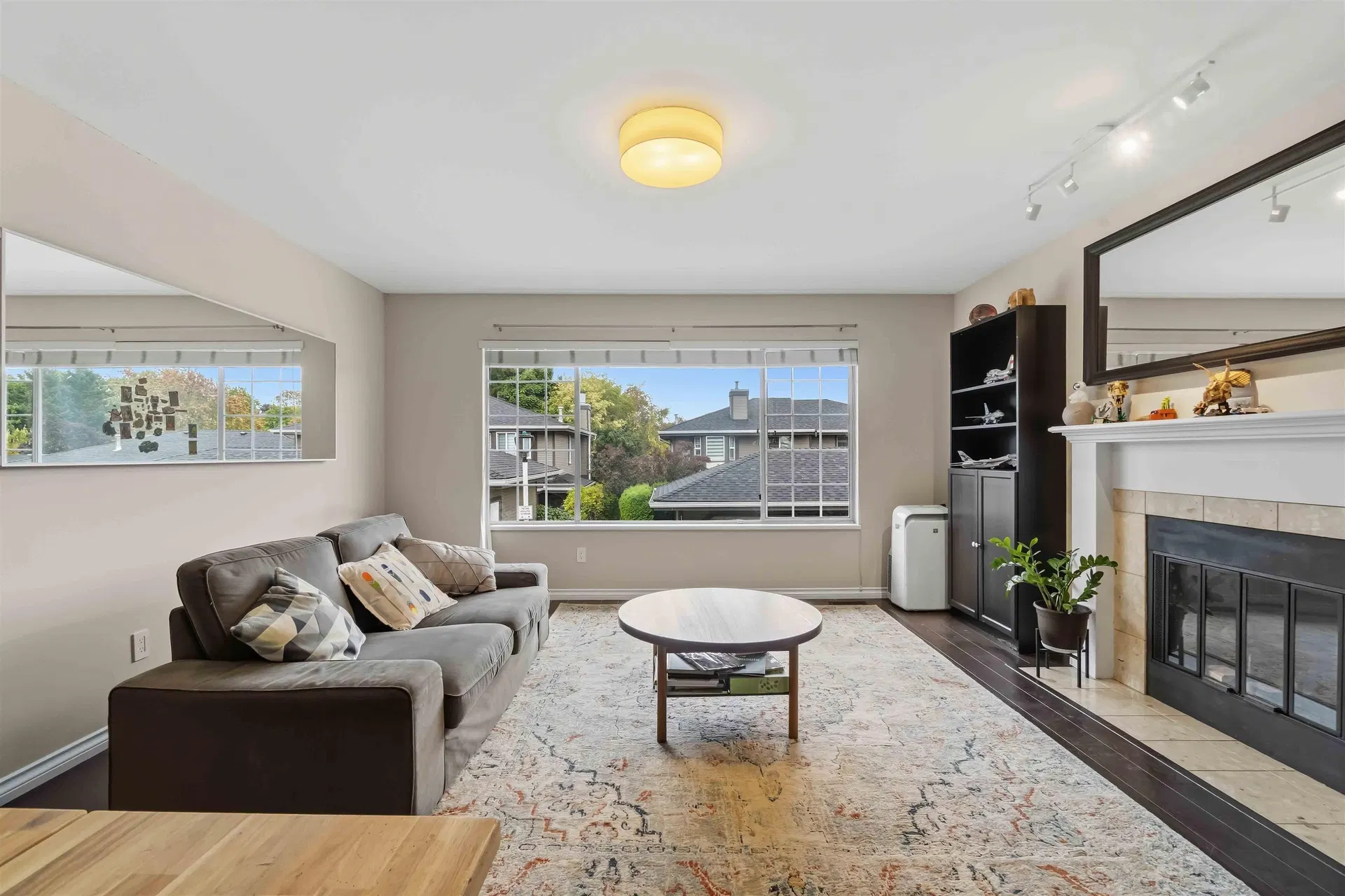 Photo 4 of 40 at #146 – 1140 Castle Crescent