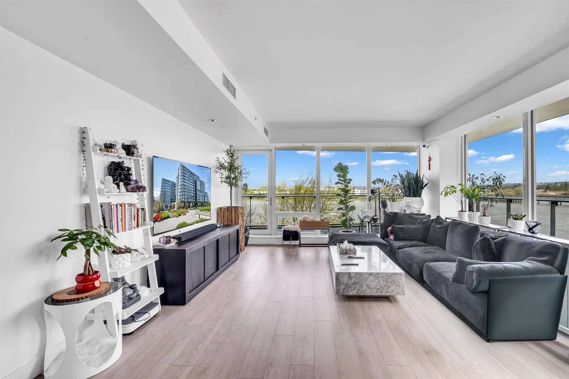 Photo 4 of 39 at #302 – 6633 Pearson Way