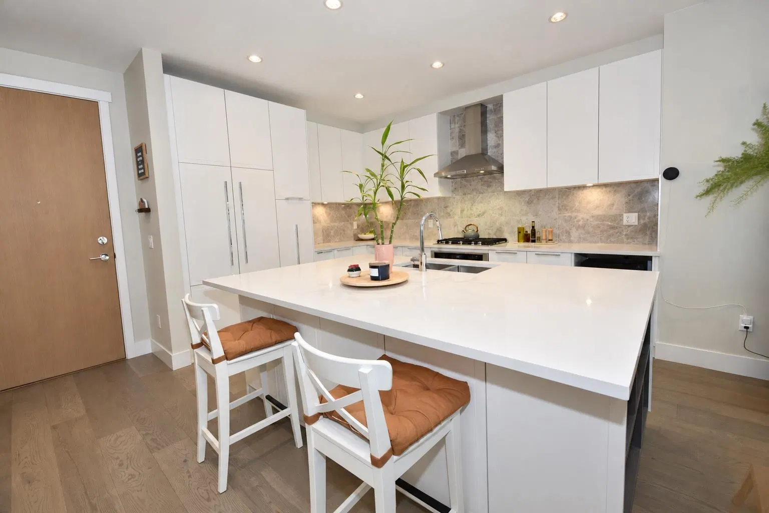 Photo 3 of 34 at #229 – 5535 Admiral Way