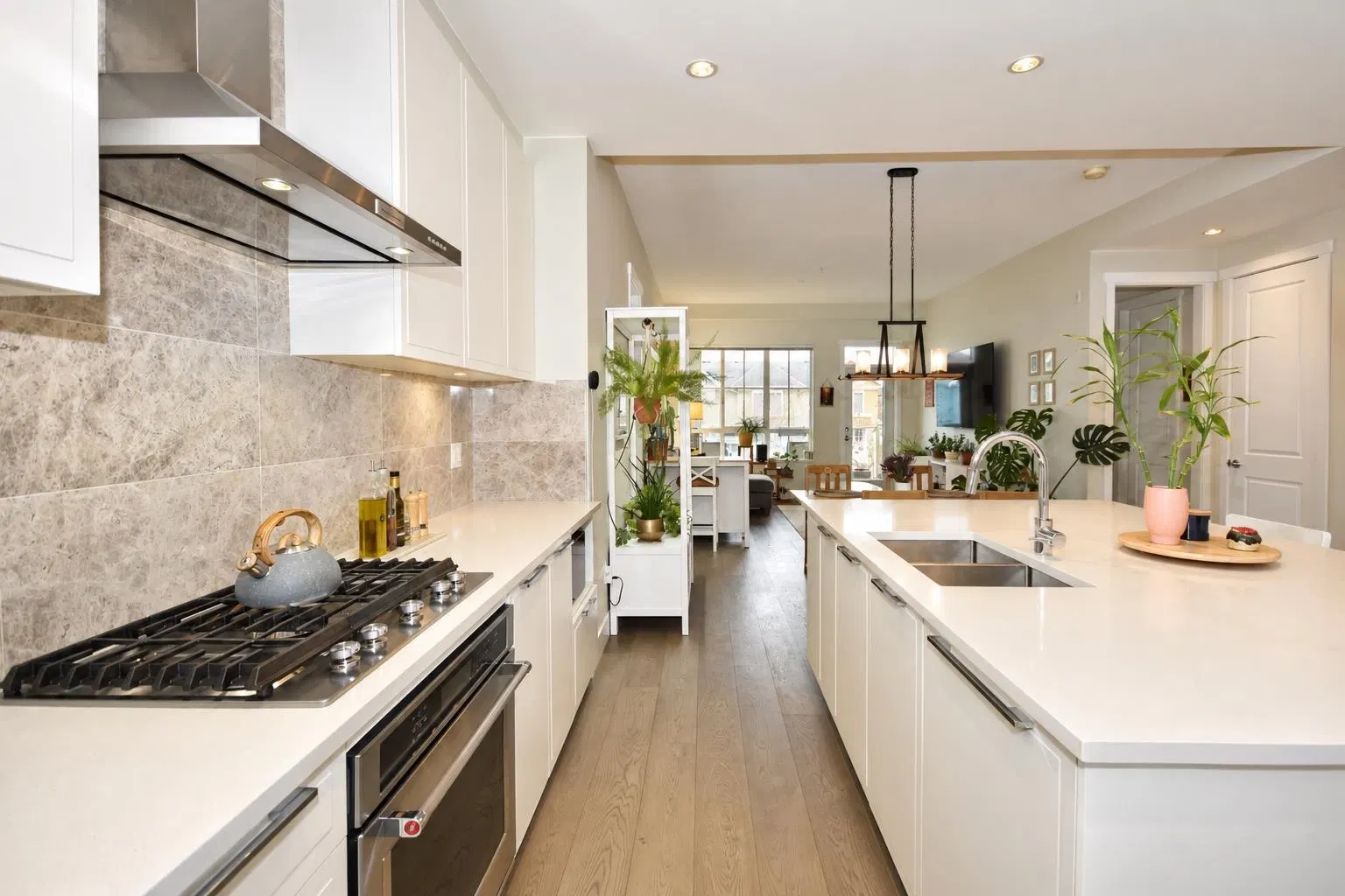 Photo 5 of 34 at #229 – 5535 Admiral Way