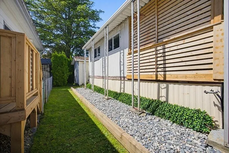Photo 2 of 38 at #5 – 15875 20 Avenue