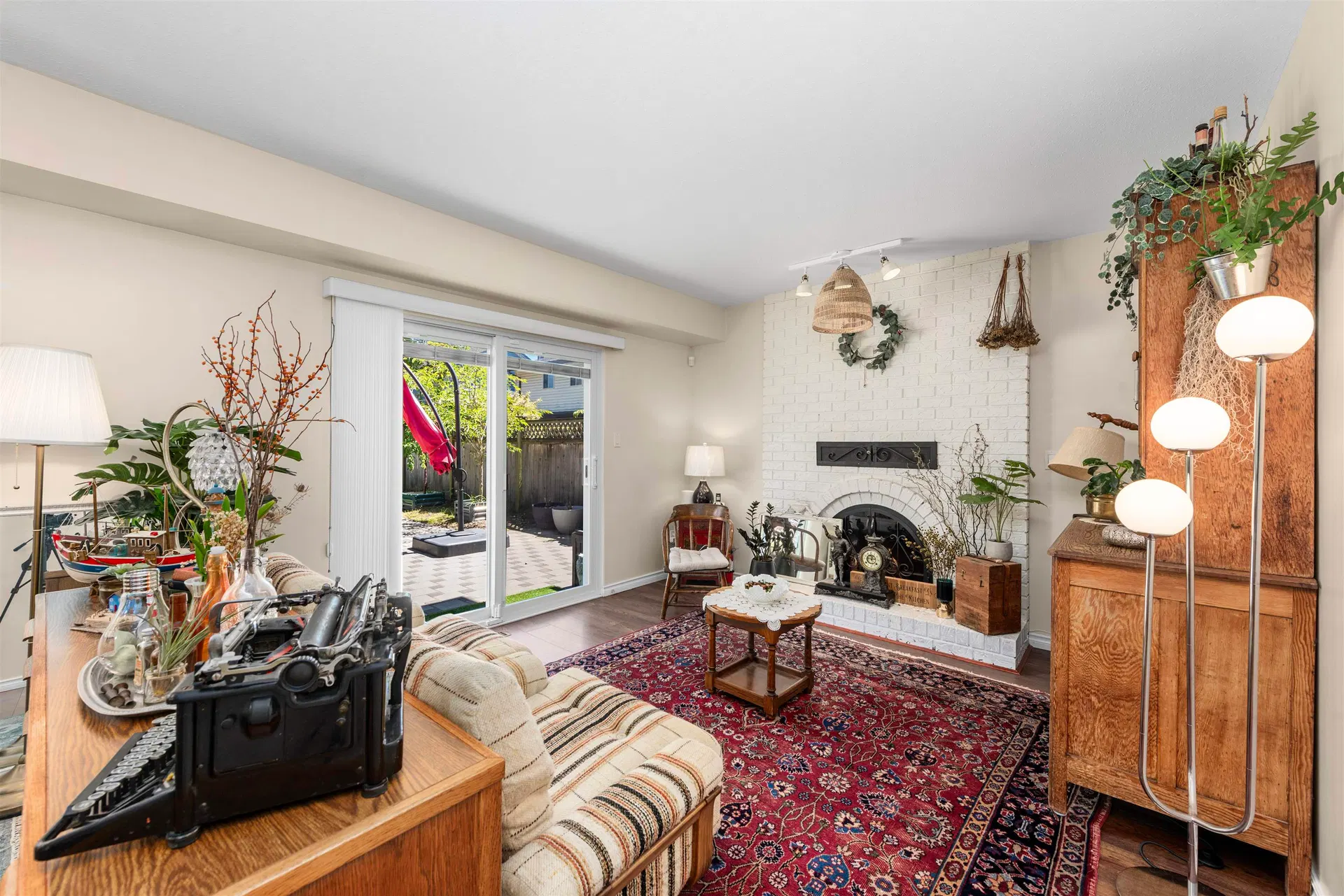 Photo 5 of 40 at 9611 Mcburney Drive