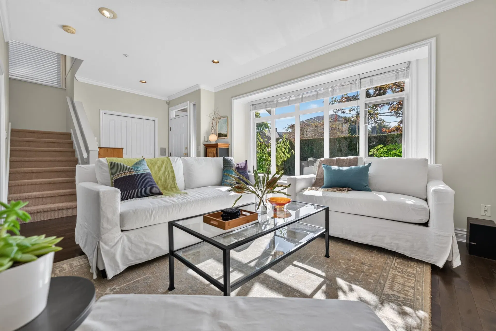 Photo 5 of 38 at 135 E 43rd Avenue