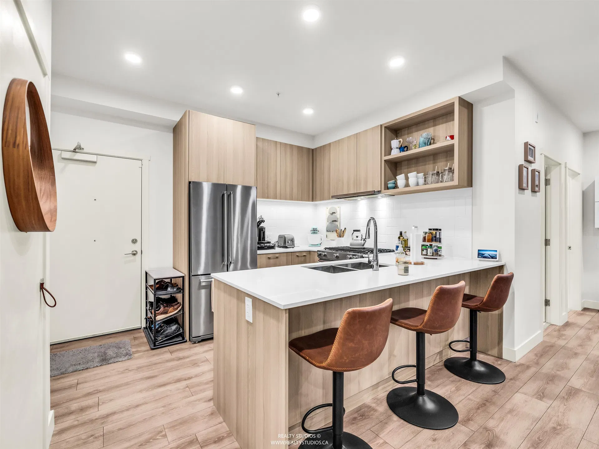 Photo 3 of 34 at #102 – 735 Anskar Court