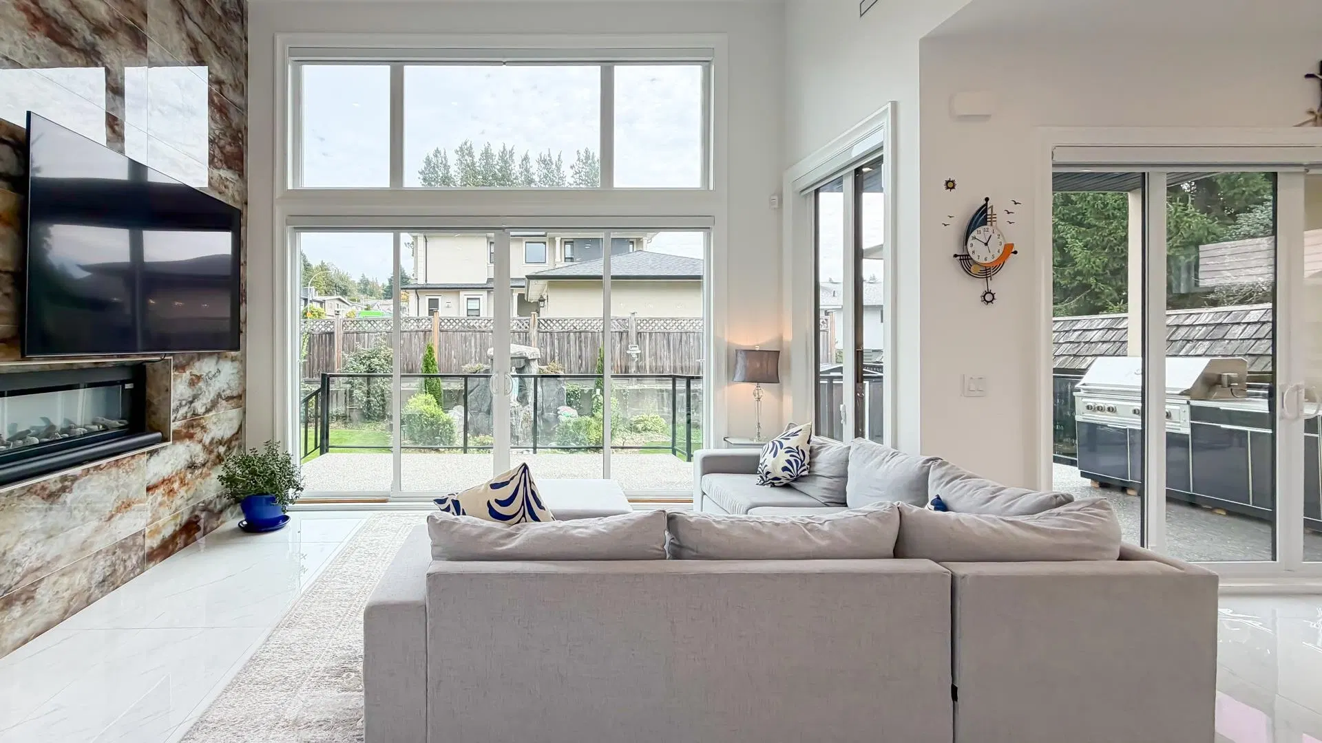 Photo 3 of 40 at 5302 Springdale Court