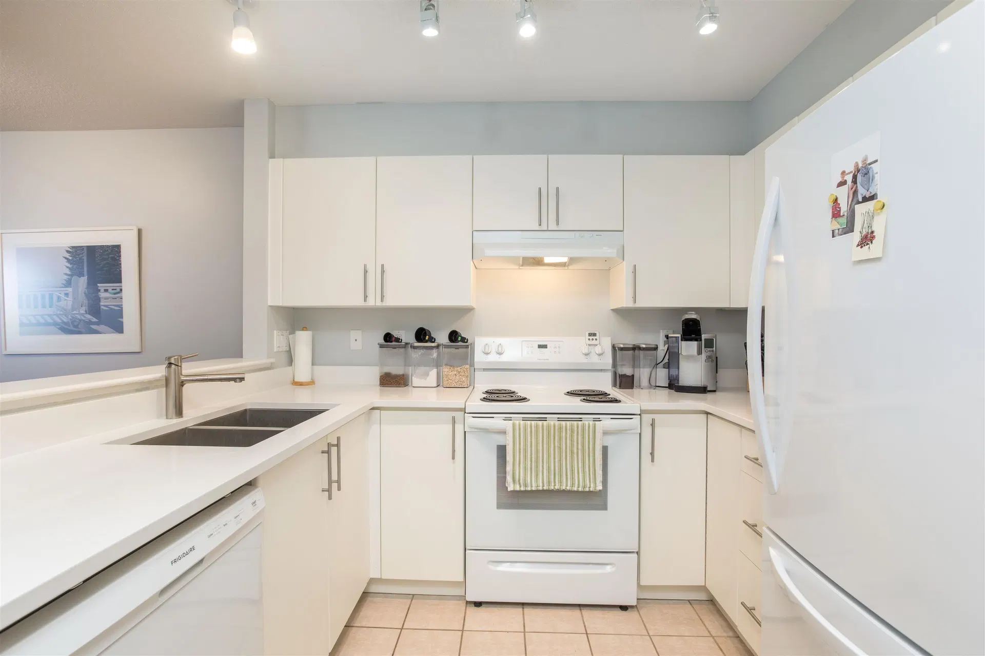 Photo 2 of 26 at #313 – 147 E 1st Street