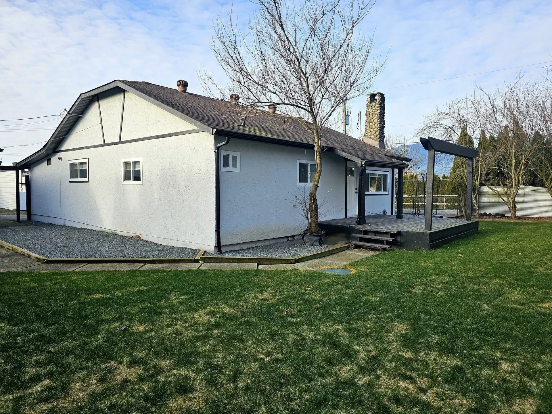 Photo 5 of 11 at 7088 Sumas Prairie Road