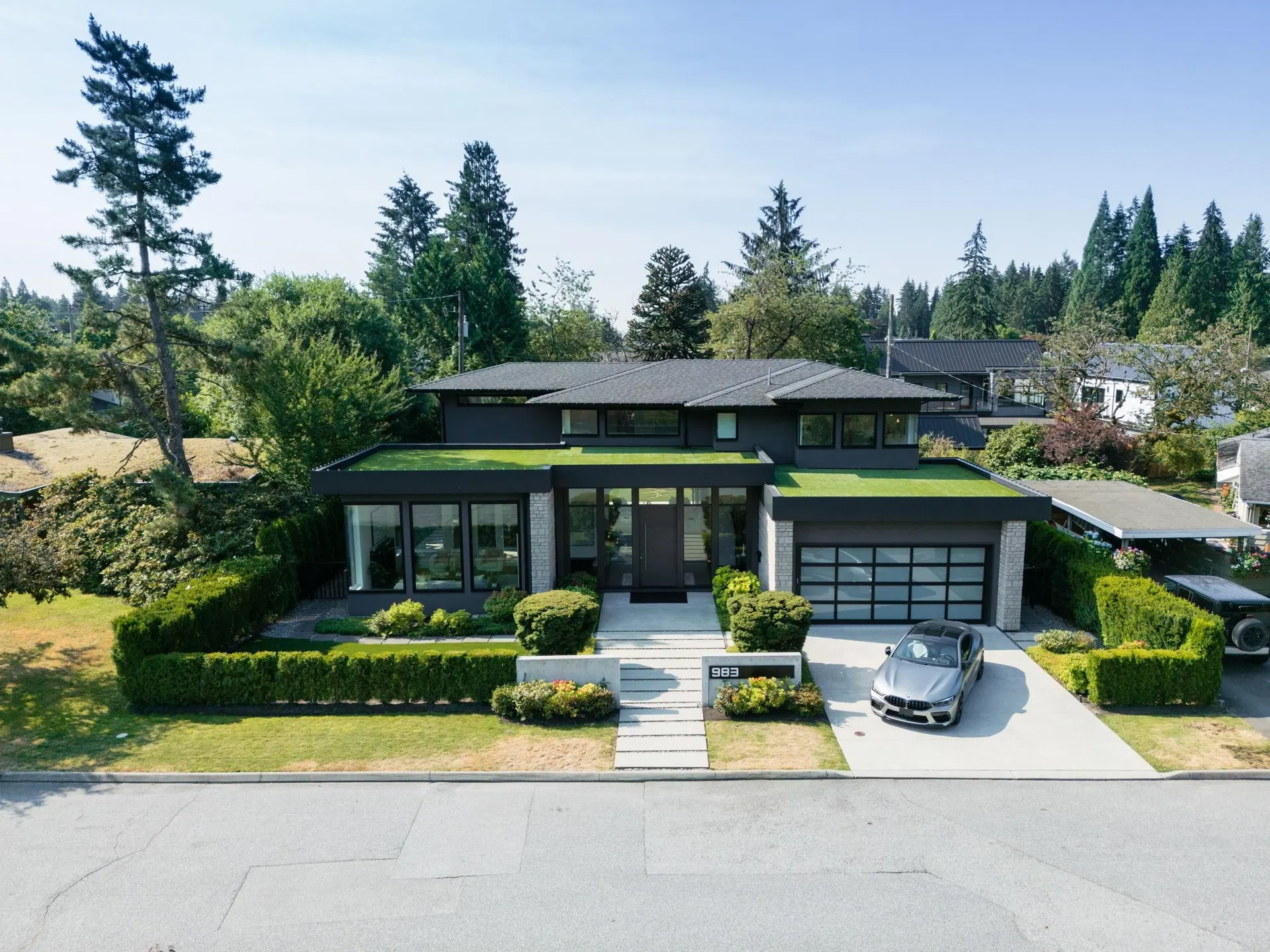 Photo 1 of 40 at 983 Tudor Avenue