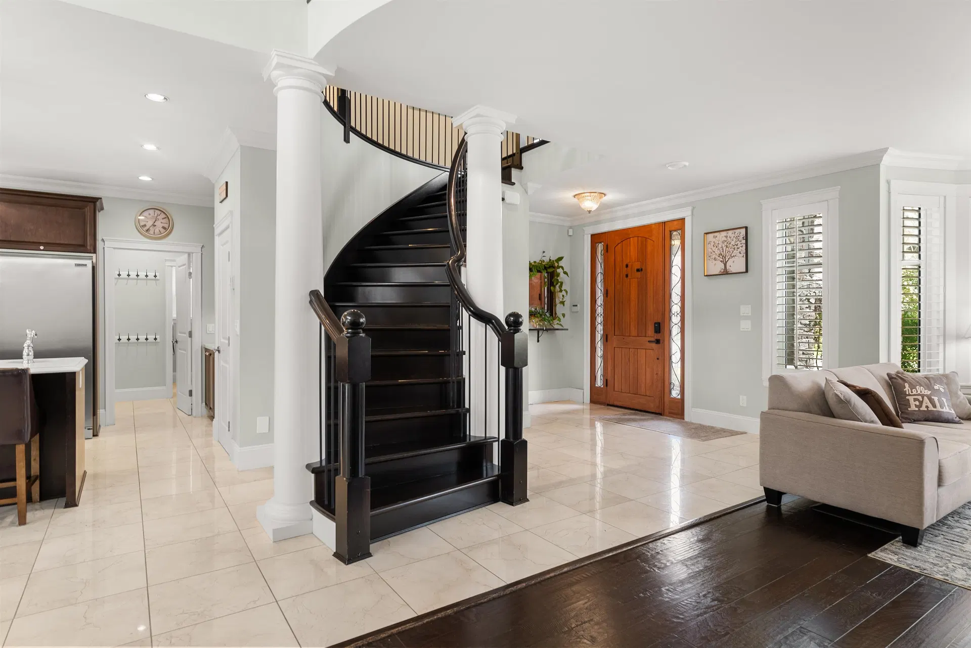 Photo 4 of 40 at 5229 Lynn Place