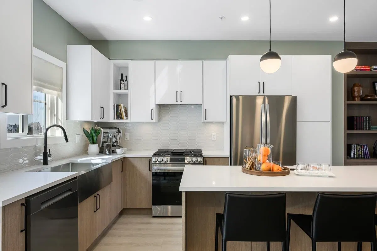 Photo 4 of 28 at #44 – 7716 207 Street