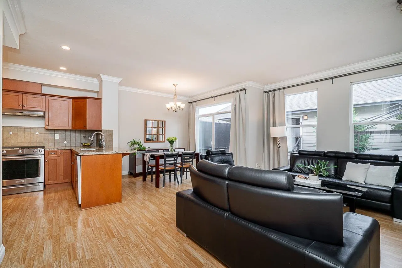 #4 – 18055 70th Avenue