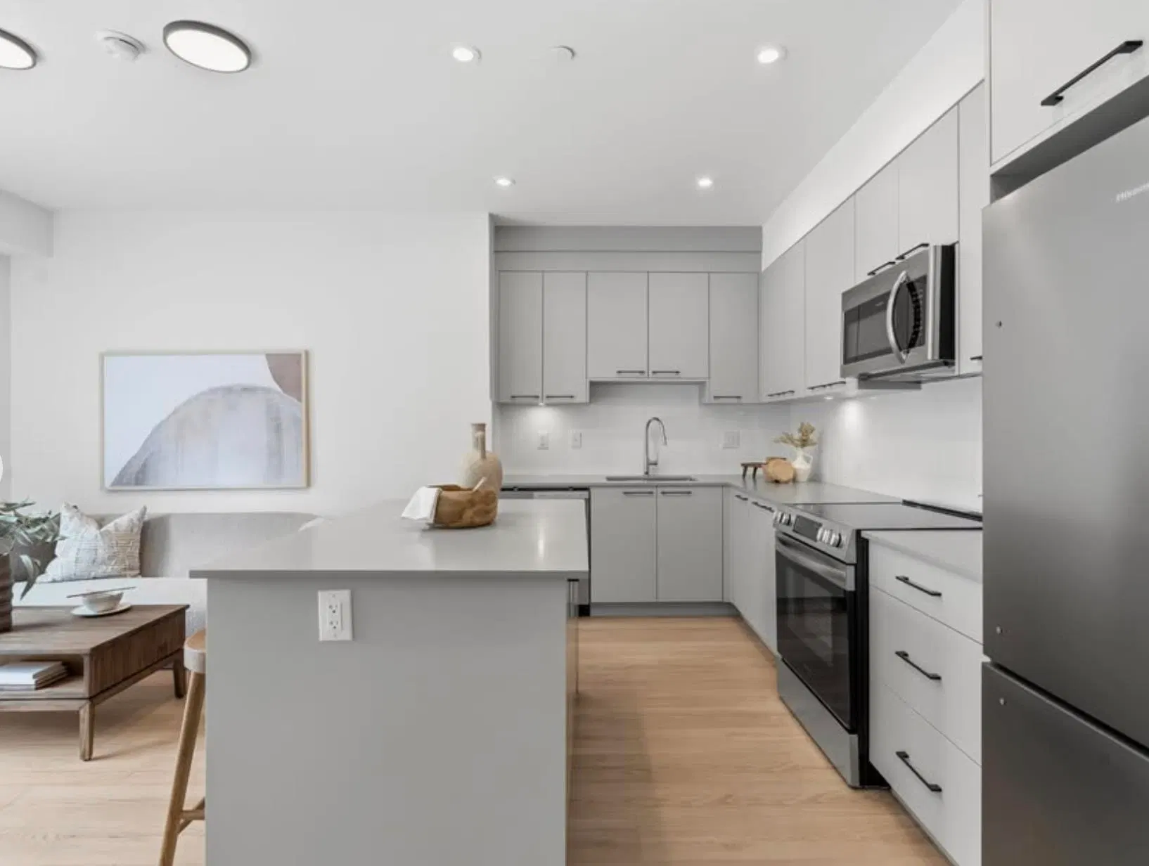 Photo 4 of 14 at #202 – 15638 24 Avenue