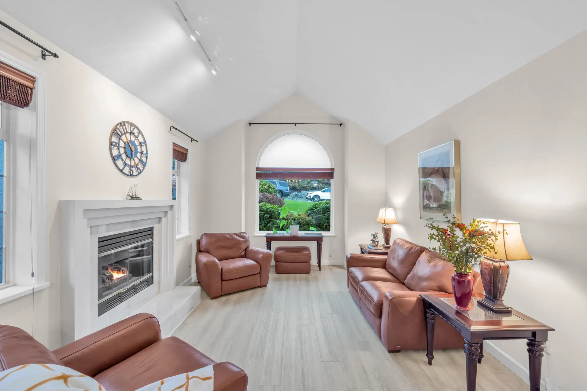 Photo 5 of 33 at 336 Rosehill Wynd