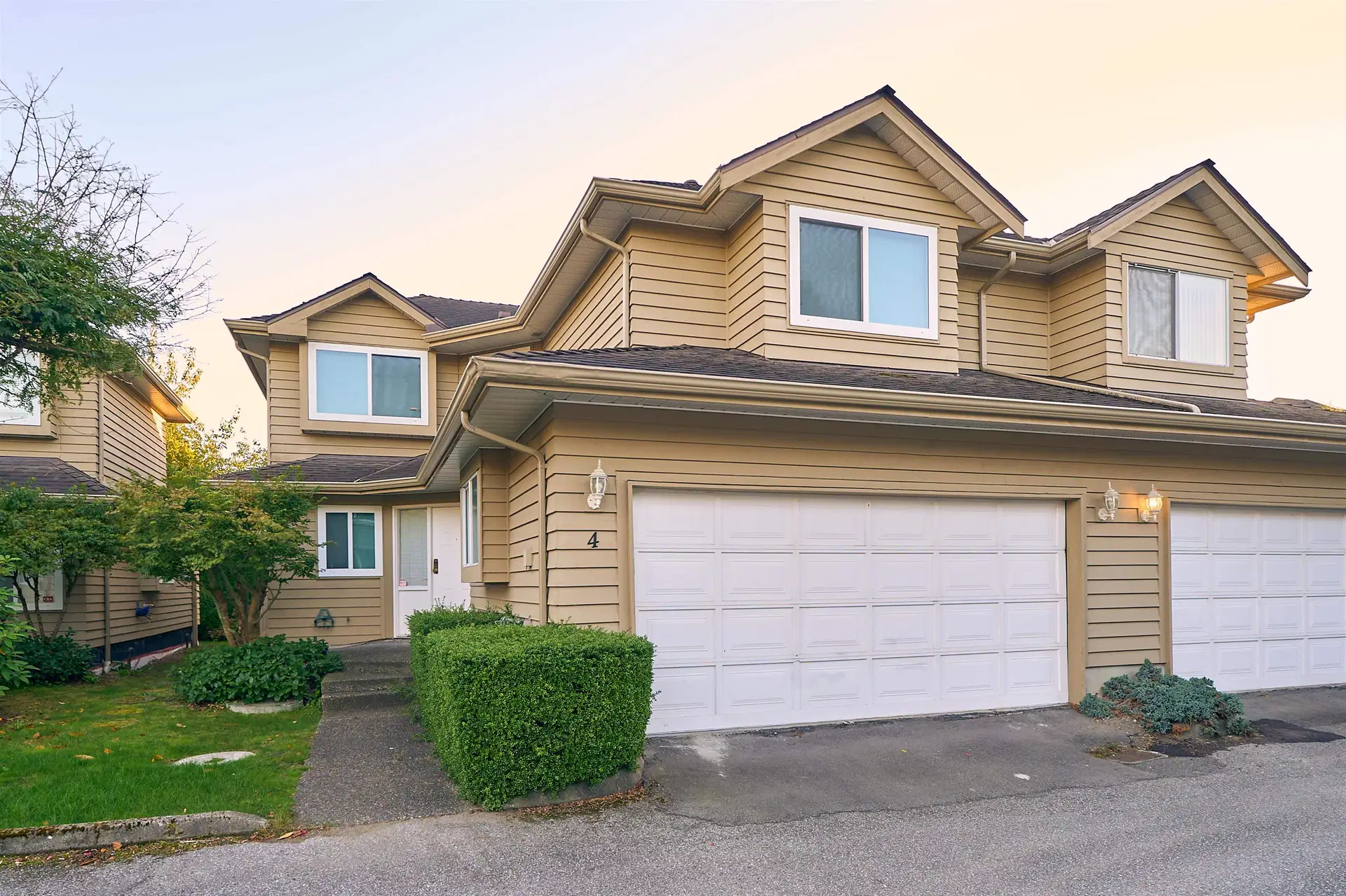 #4 – 9700 Blundell Road
