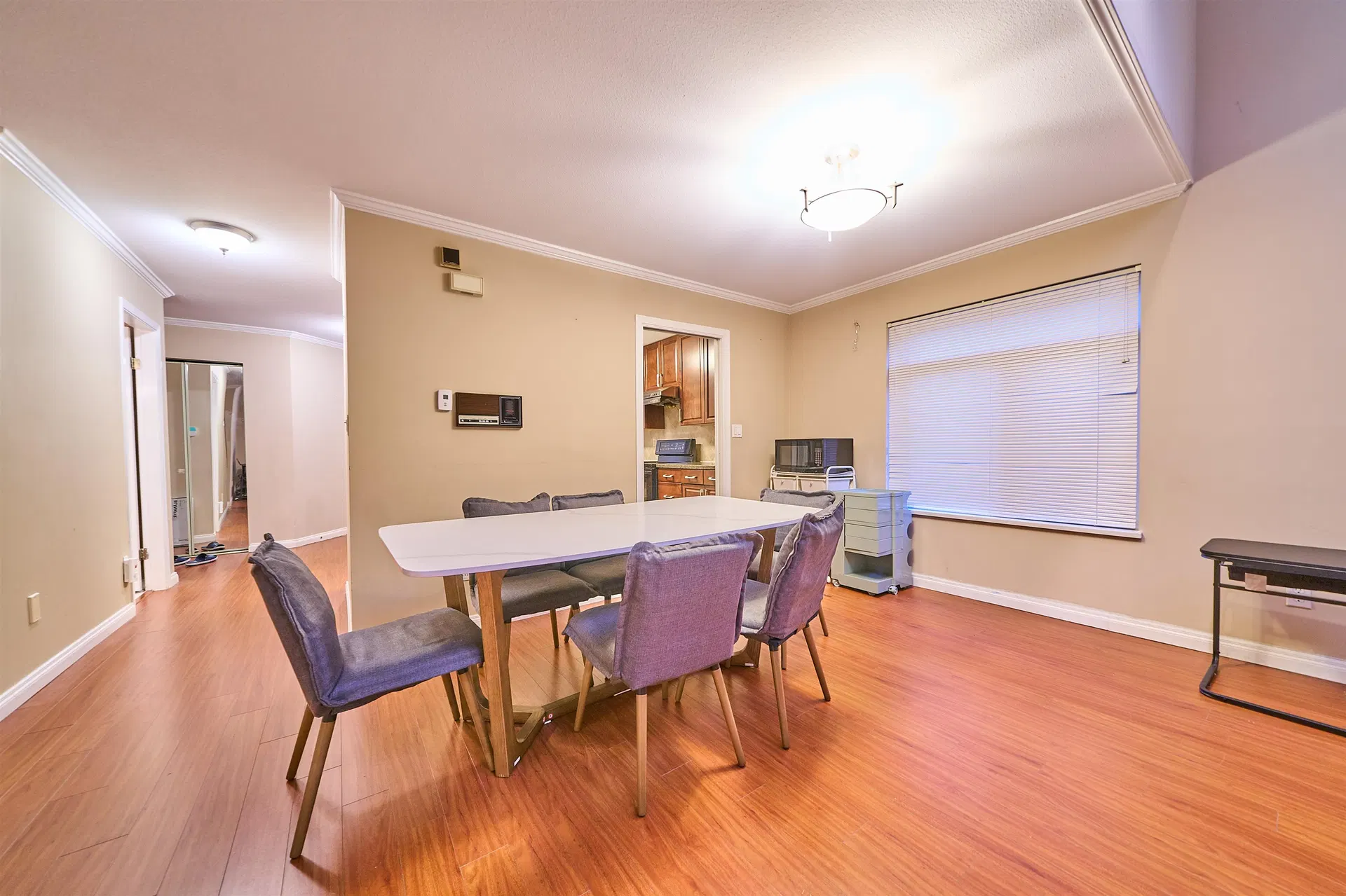 Photo 5 of 12 at #4 – 9700 Blundell Road