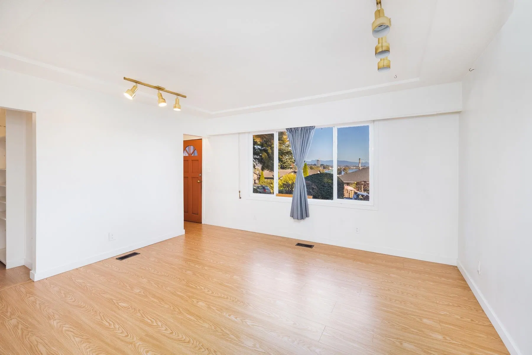 Photo 5 of 36 at 107 Sapper Street