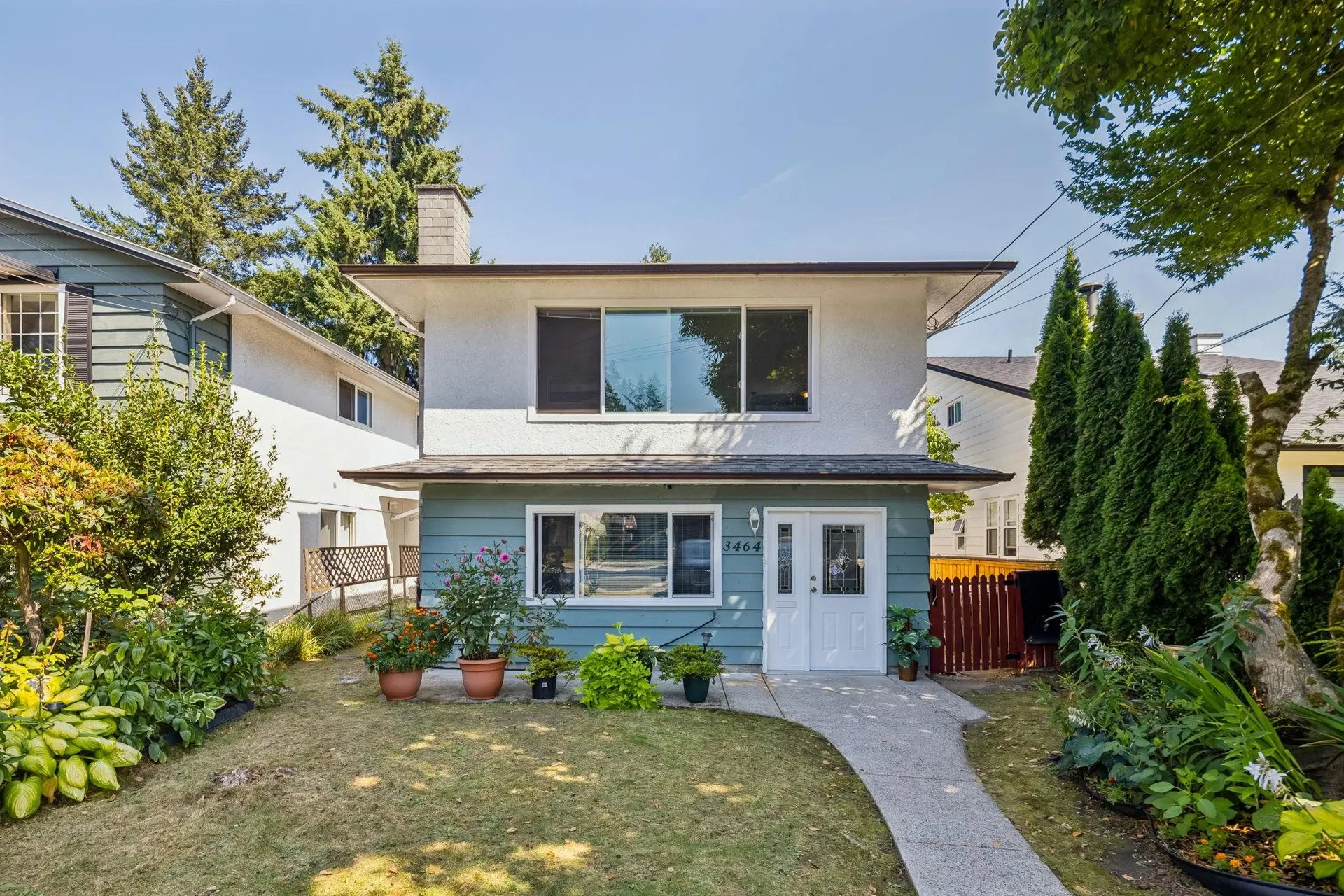 Photo 1 of 30 at 3464 Vincent Street