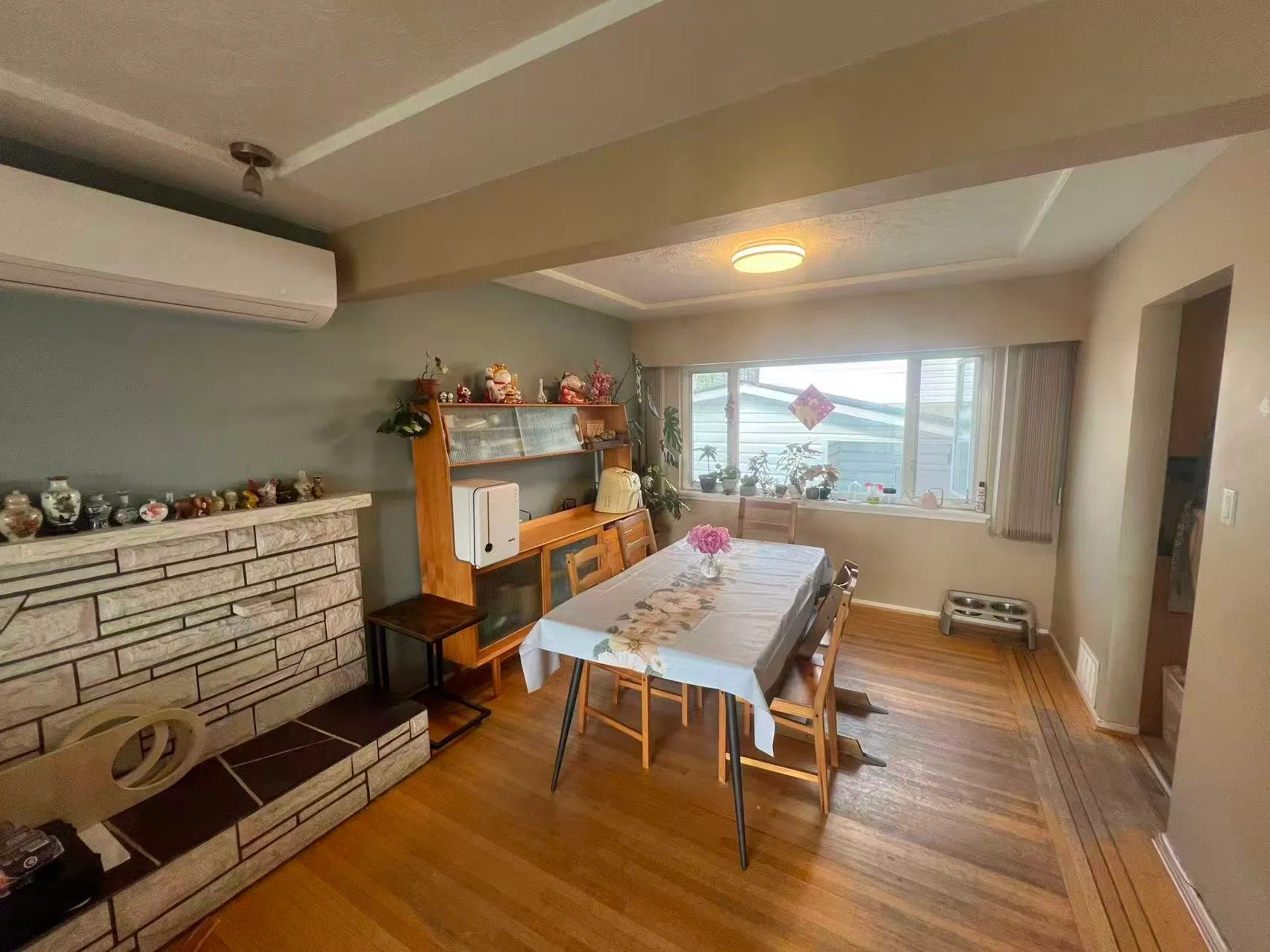Photo 5 of 16 at 5529 Keith Street