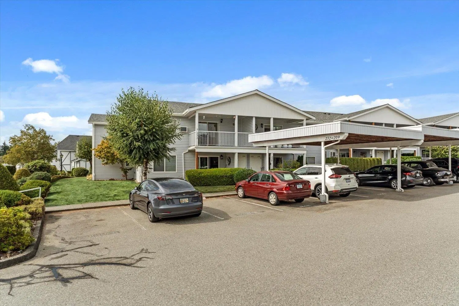 Photo 4 of 40 at #232 – 32691 Garibaldi Drive