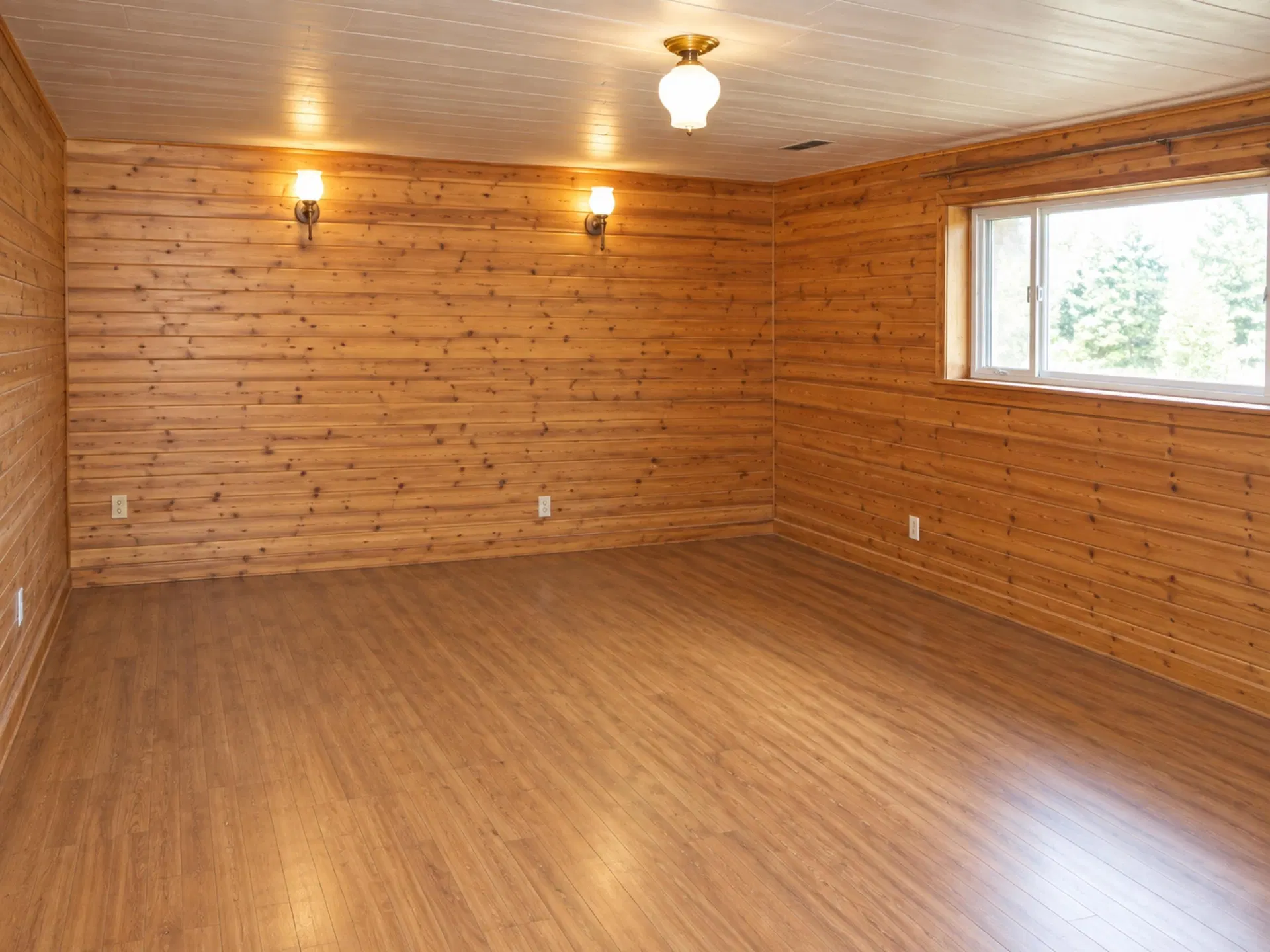 Photo 5 of 6 at 8510 Cramer Drive