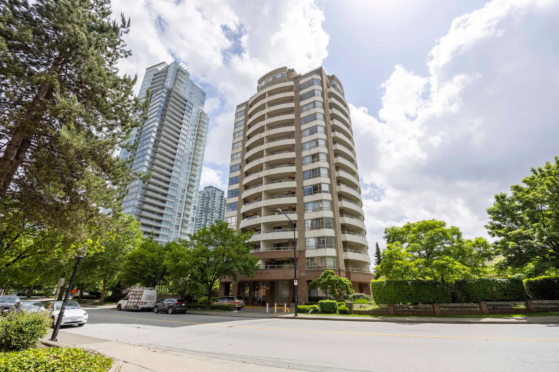 #401 – 4830 Bennett Street