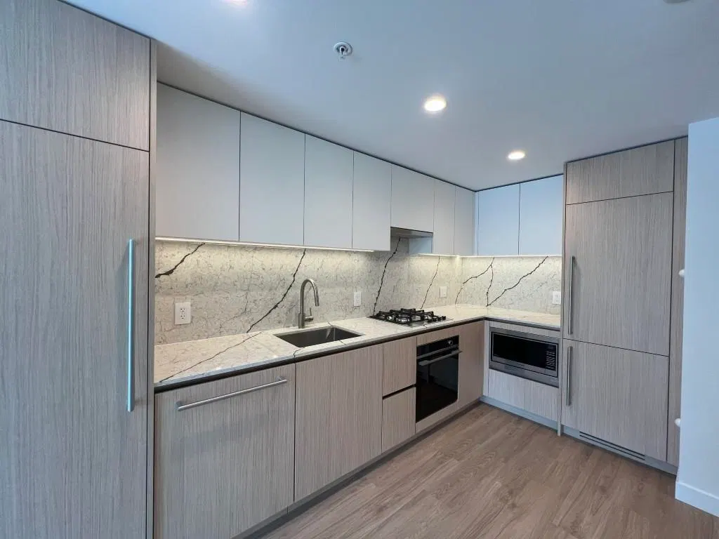 Photo 2 of 12 at #409 – 2135 Springer Avenue