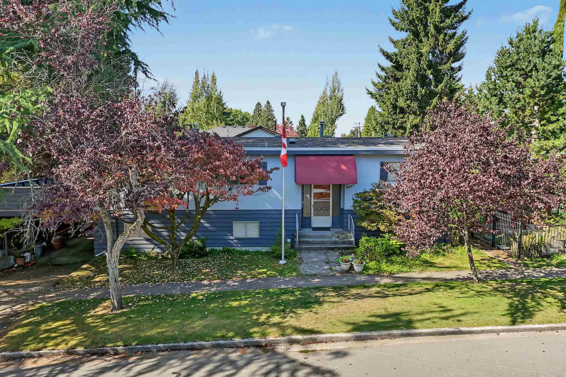 Photo 2 of 17 at 6689 Vine Street