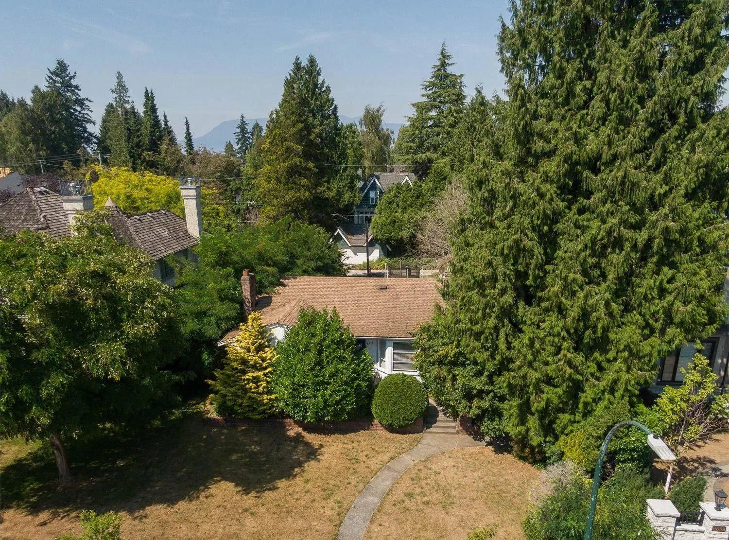 Photo 3 of 10 at 2677 W 35th Avenue