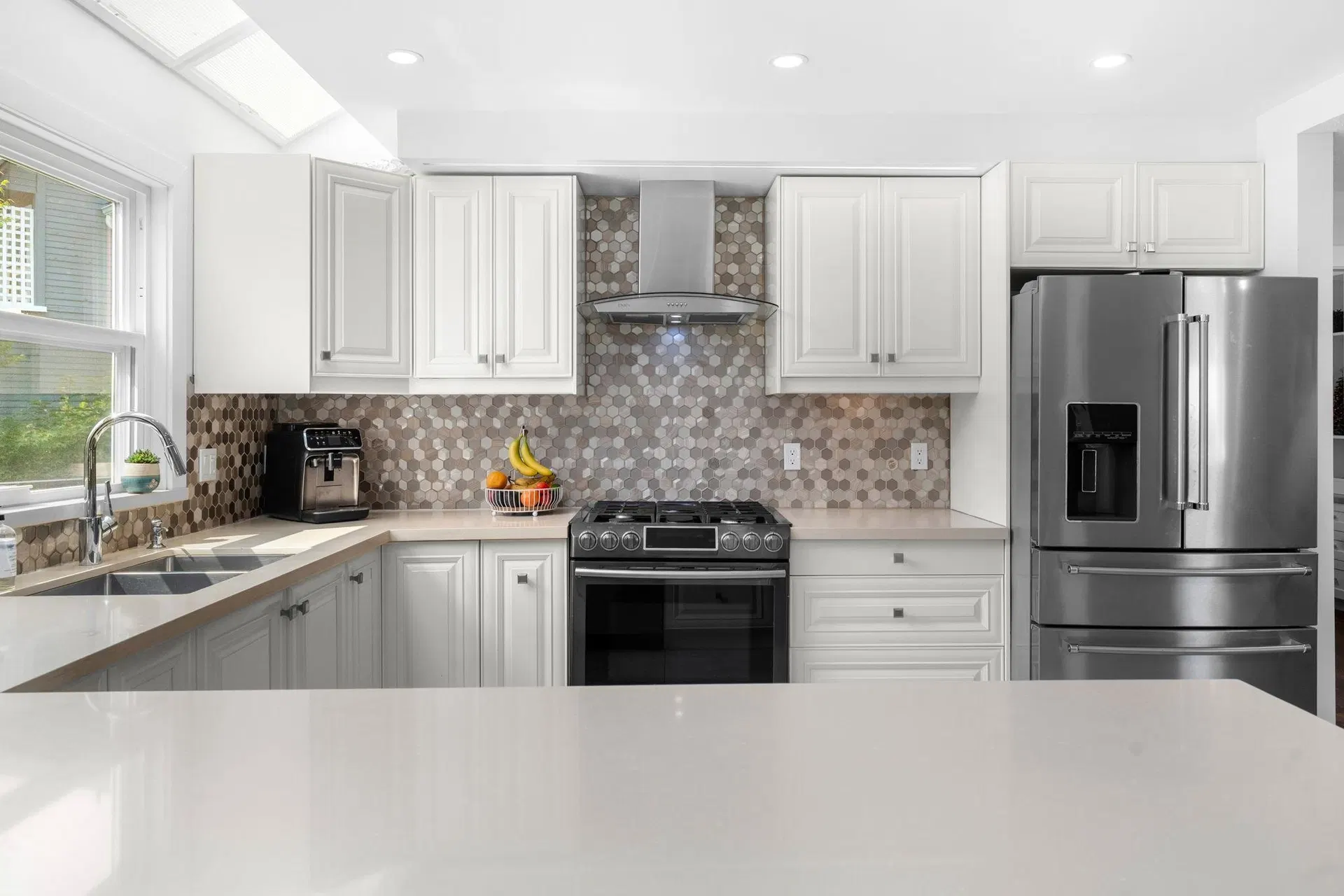 Photo 5 of 34 at #4 – 230 W 16th Street