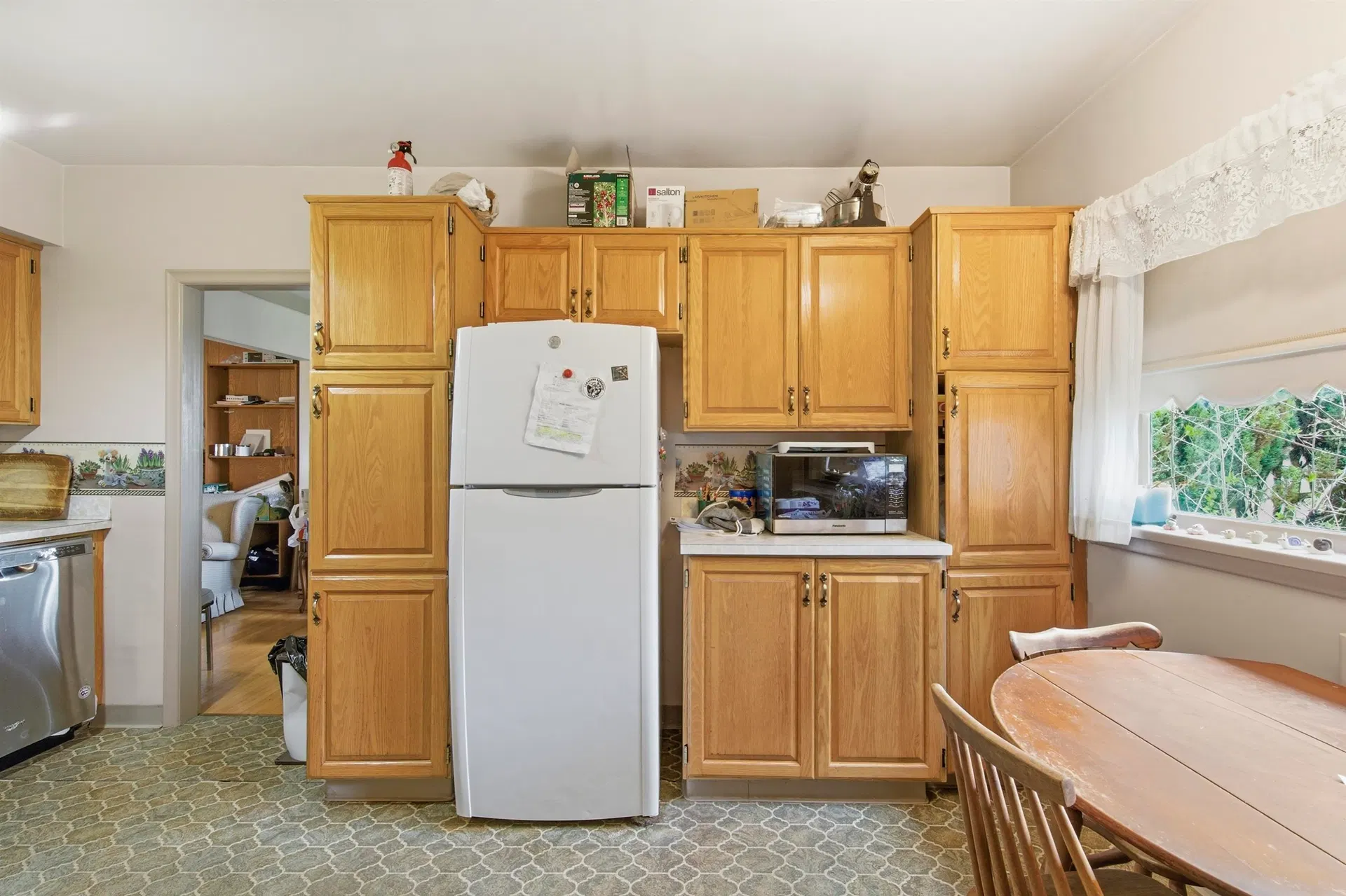Photo 5 of 25 at 14 W 37th Avenue