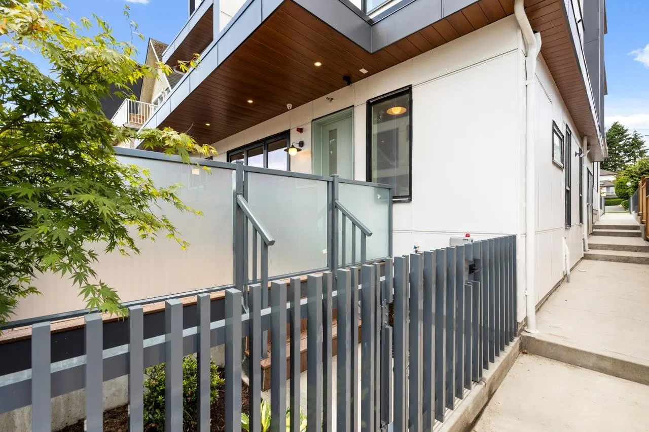 Photo 2 of 40 at B – 4260 Sophia Street