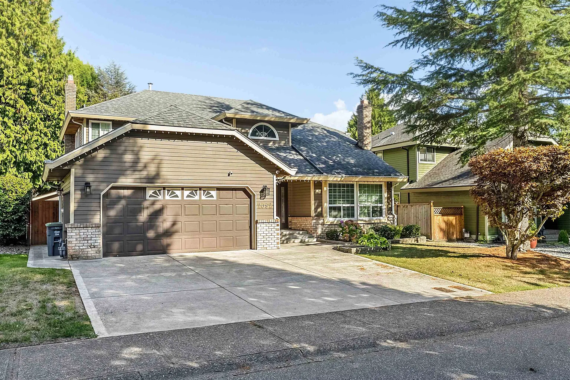 Photo 2 of 31 at 2092 148 Street