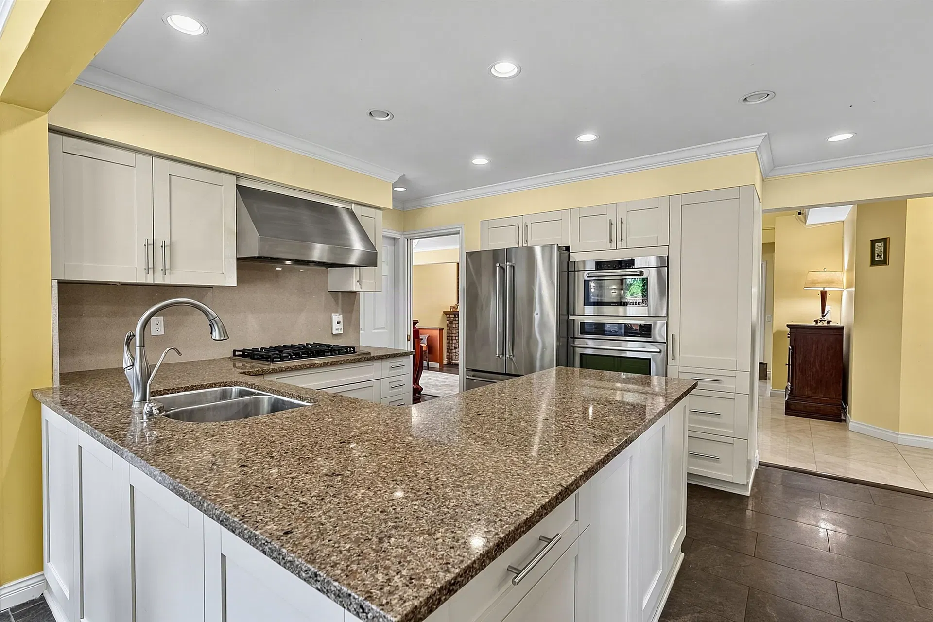 Photo 4 of 31 at 2092 148 Street