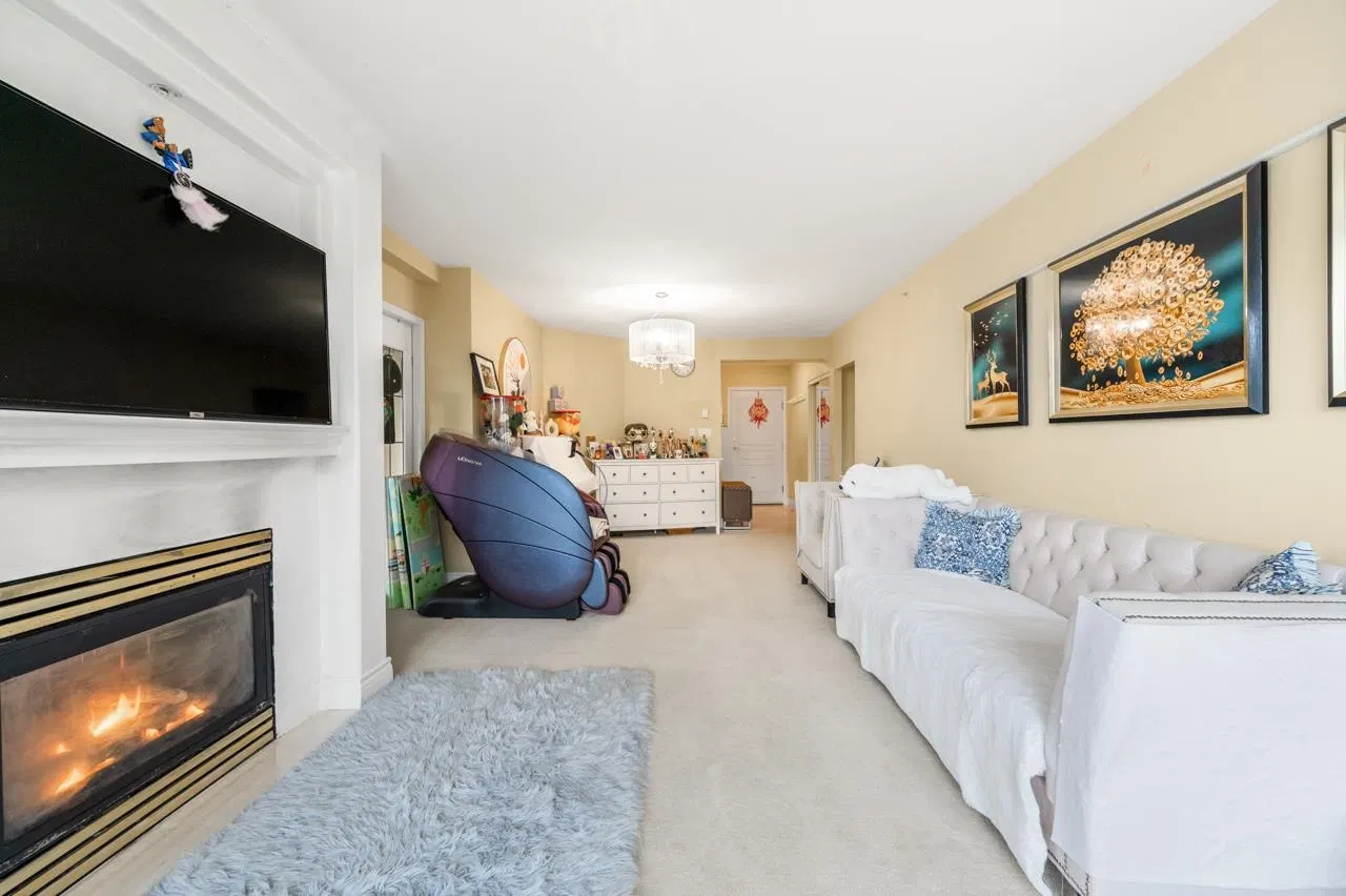 Photo 4 of 34 at #1204 – 5775 Hampton Place