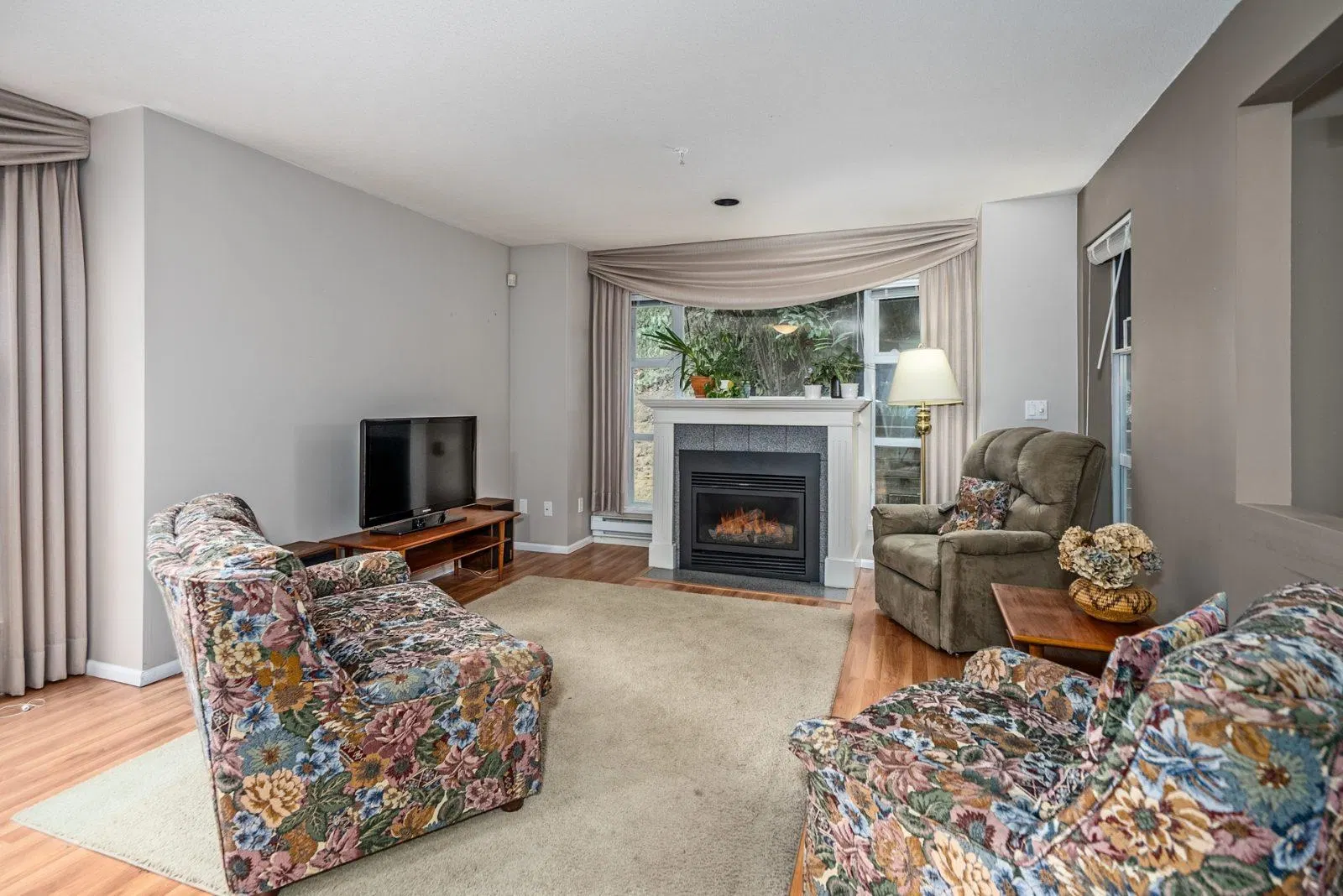 Photo 2 of 38 at #109 – 2963 Nelson Place