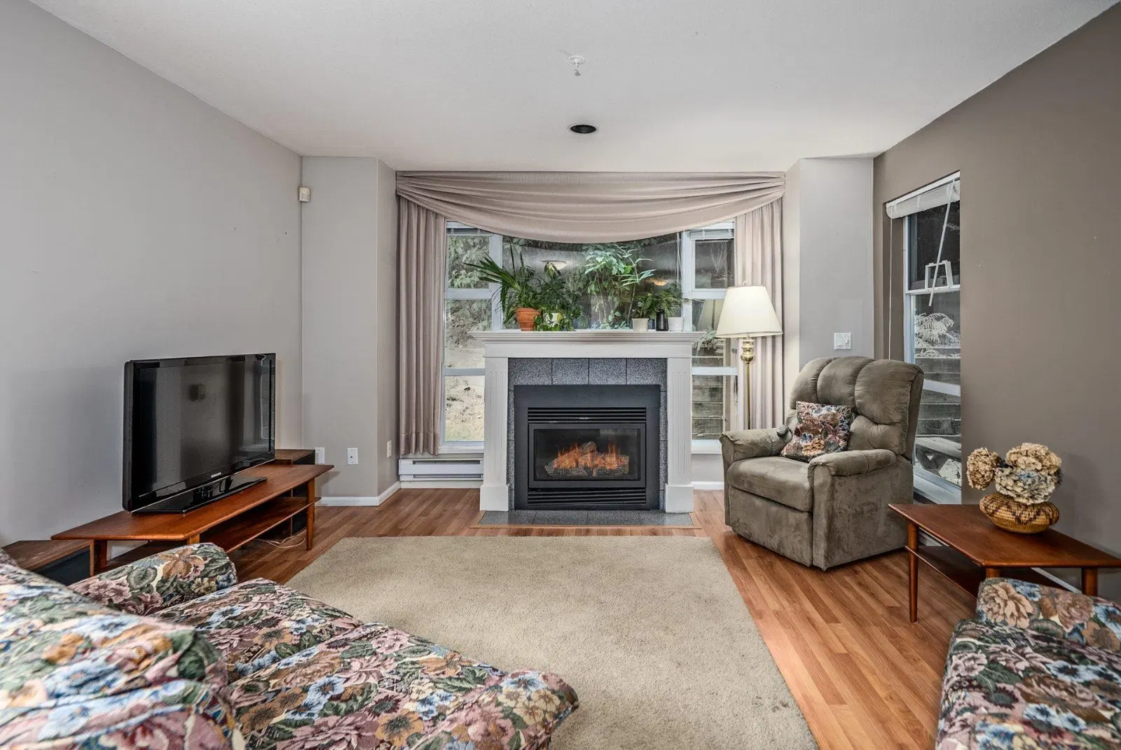 Photo 3 of 38 at #109 – 2963 Nelson Place