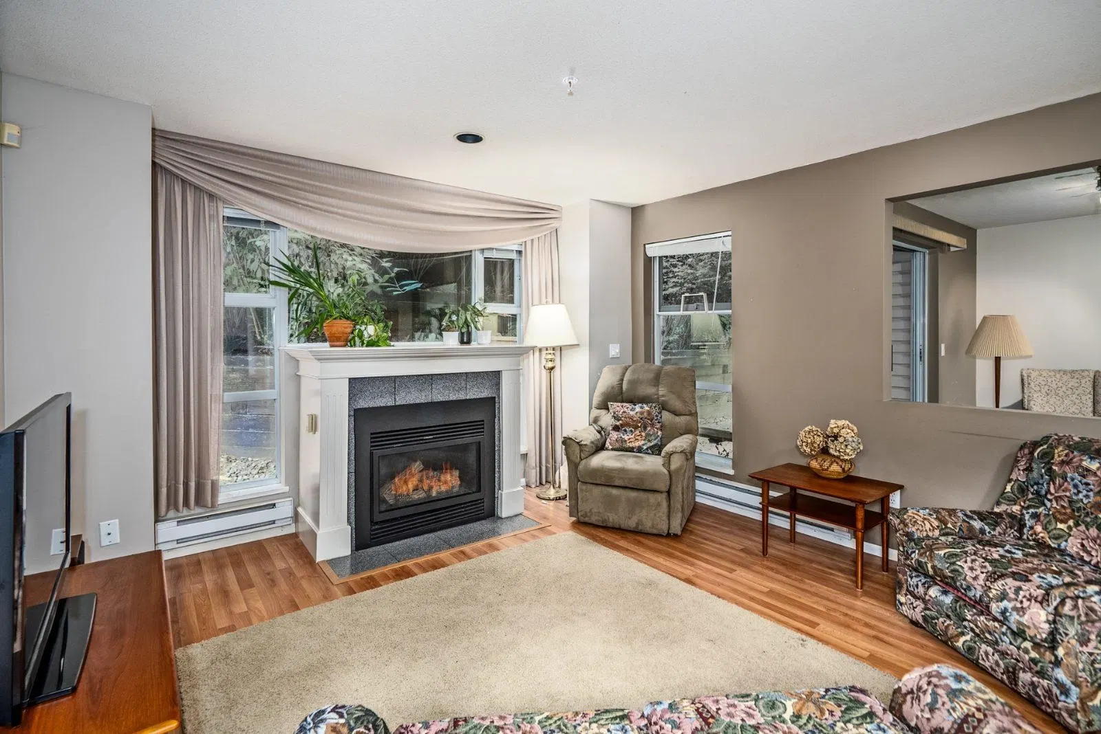 Photo 4 of 38 at #109 – 2963 Nelson Place