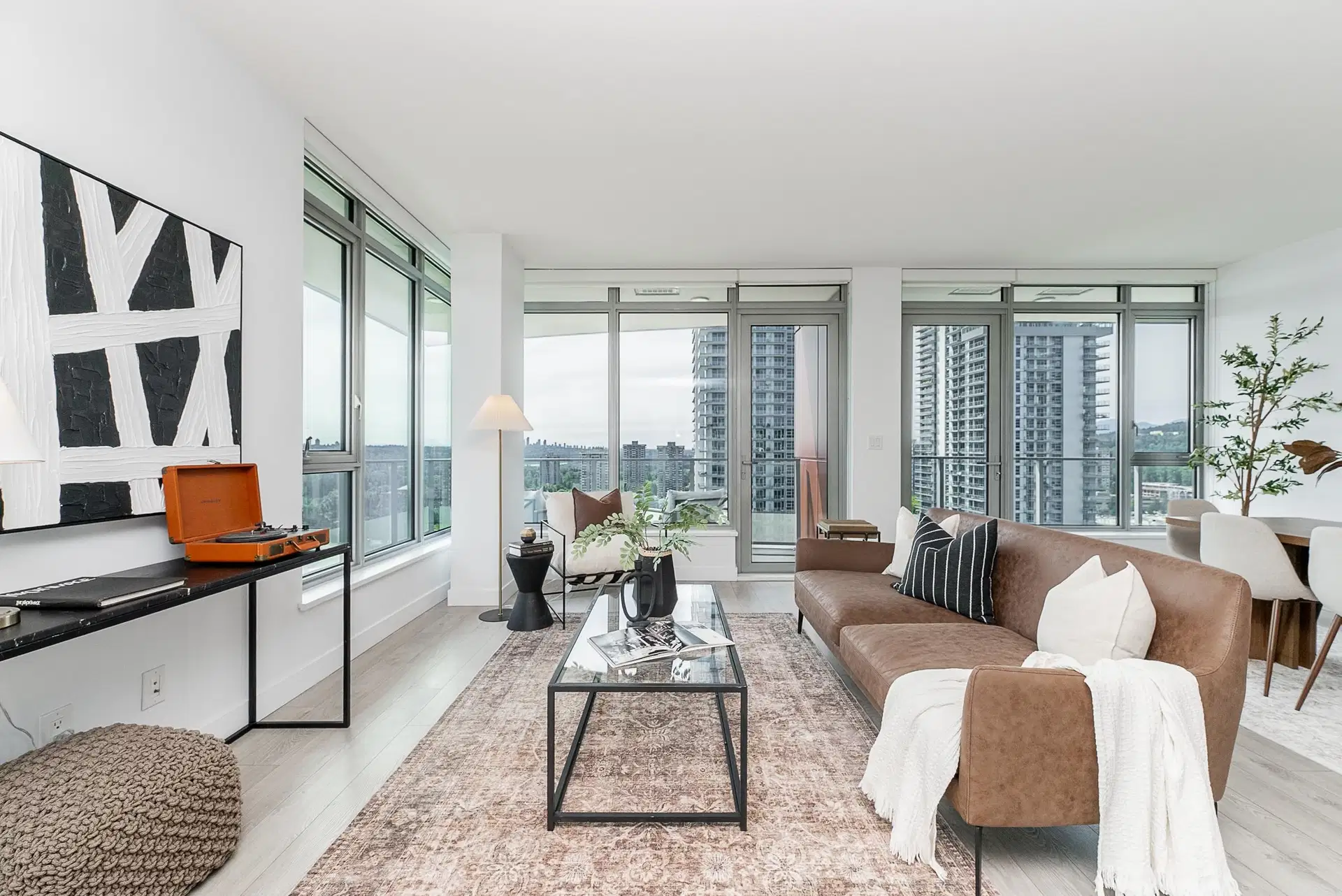 #1801 – 518 Whiting Way