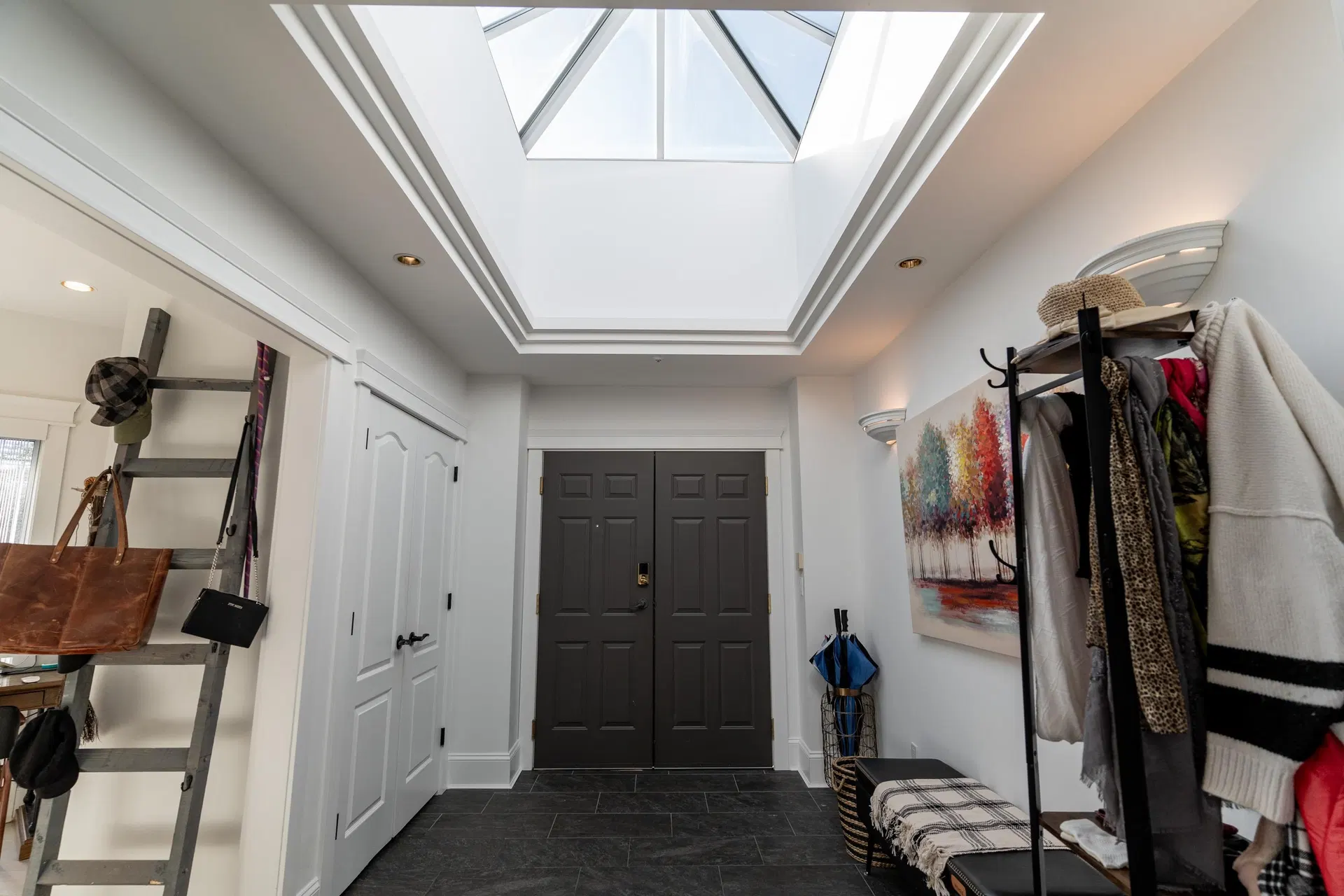 Photo 4 of 40 at #401 – 20448 Park Avenue