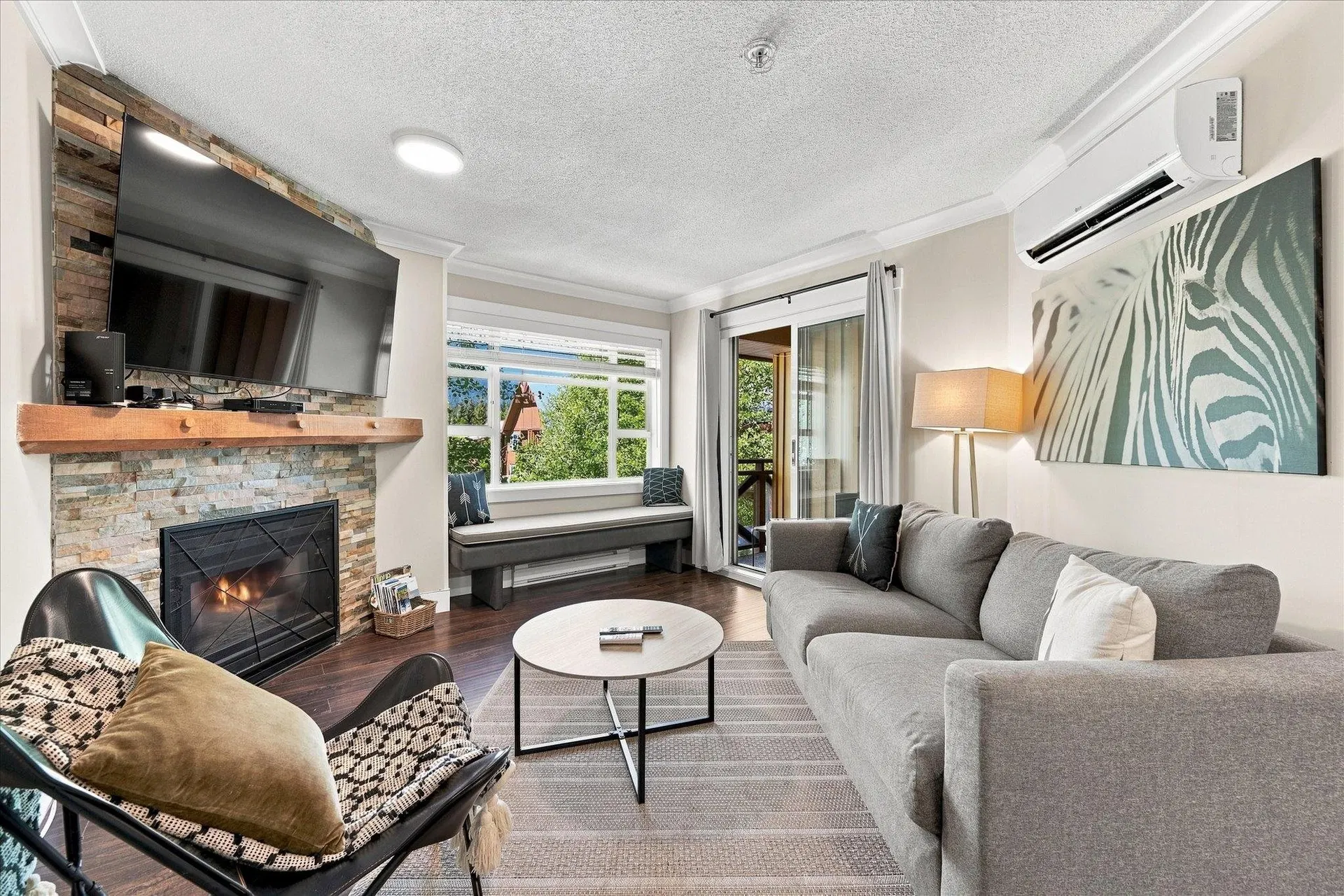 #324 – 4360 Lorimer Road