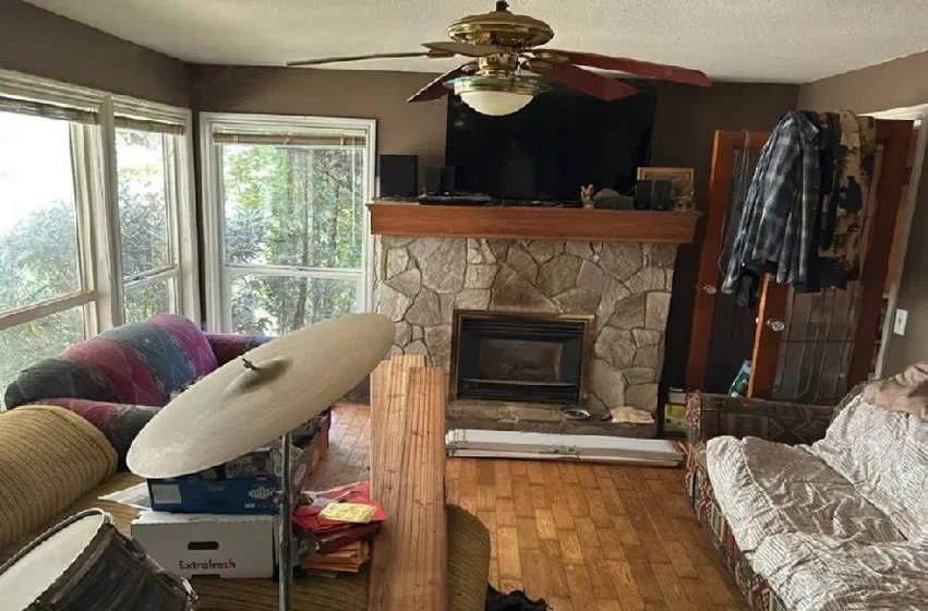 Photo 5 of 11 at 6225 Ryder Lake Road