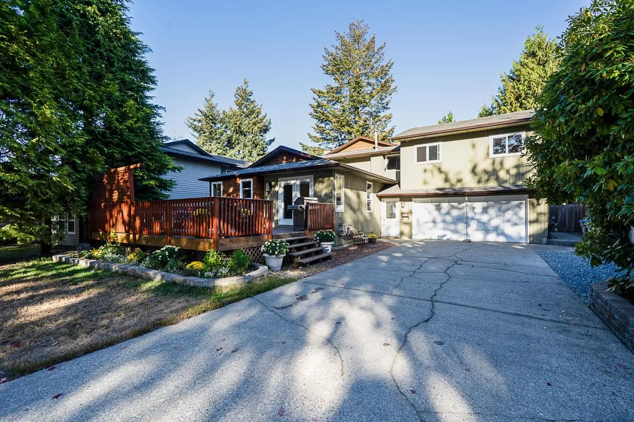 Photo 1 of 33 at 6126 131a Street