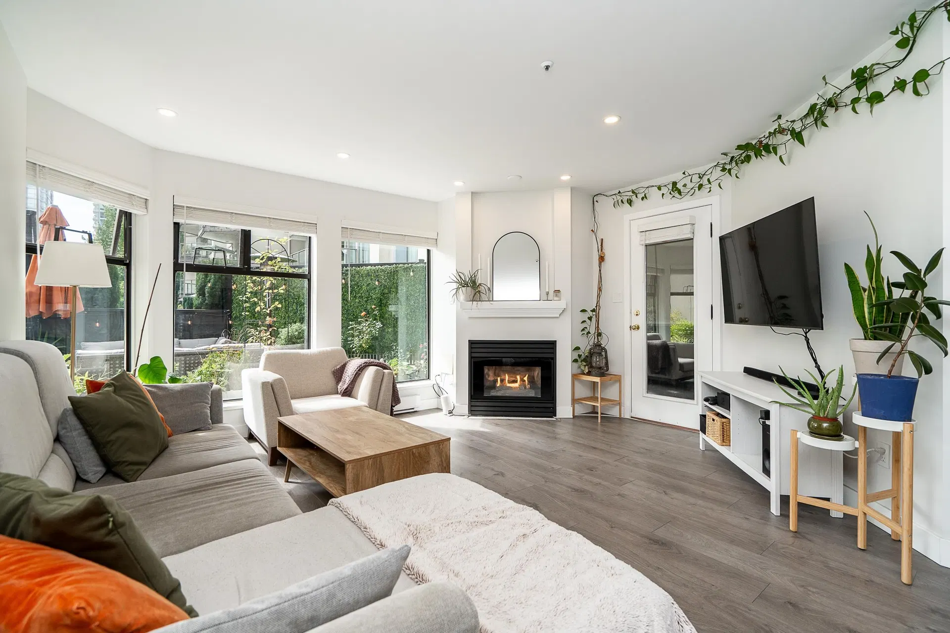#105 – 2968 Burlington Drive