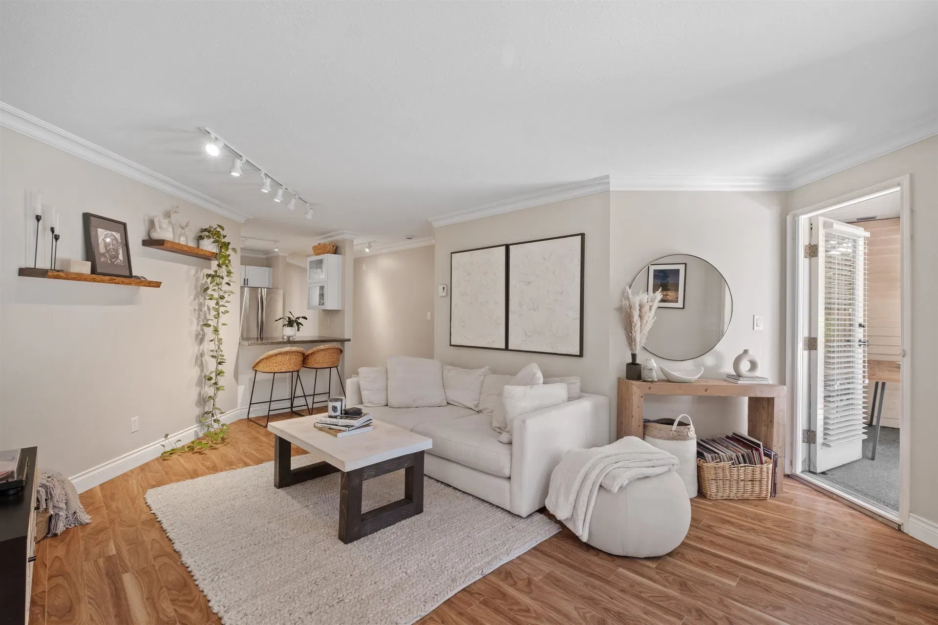 Photo 5 of 21 at #102 – 123 E 6th Street
