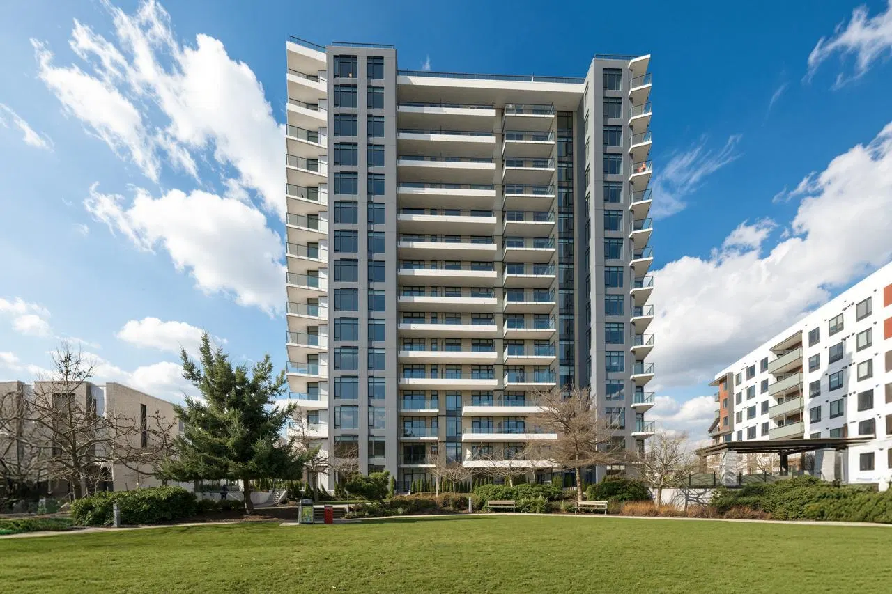 #802 – 6138 Birney Avenue