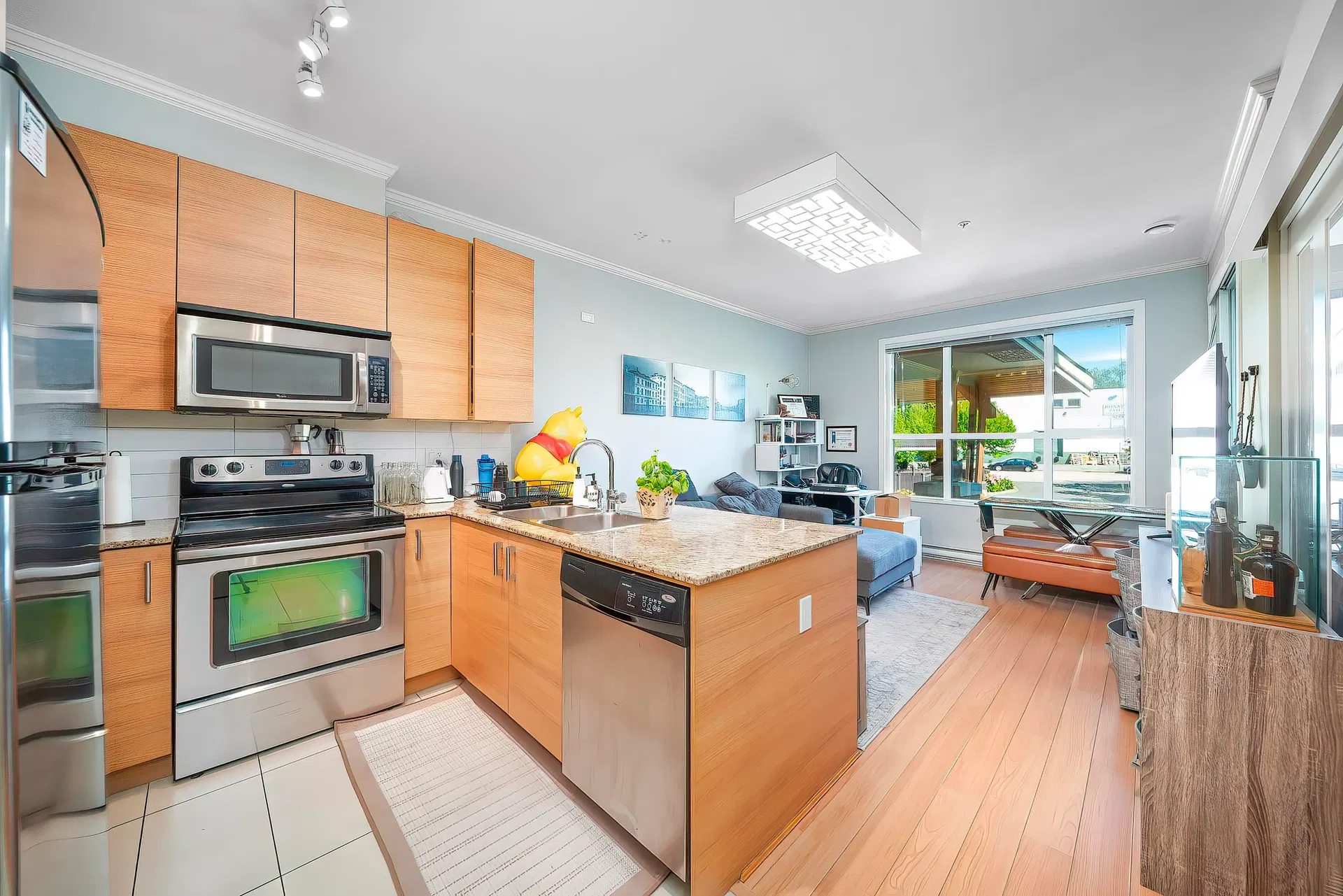 Photo 5 of 17 at #214 – 5788 Sidley Street