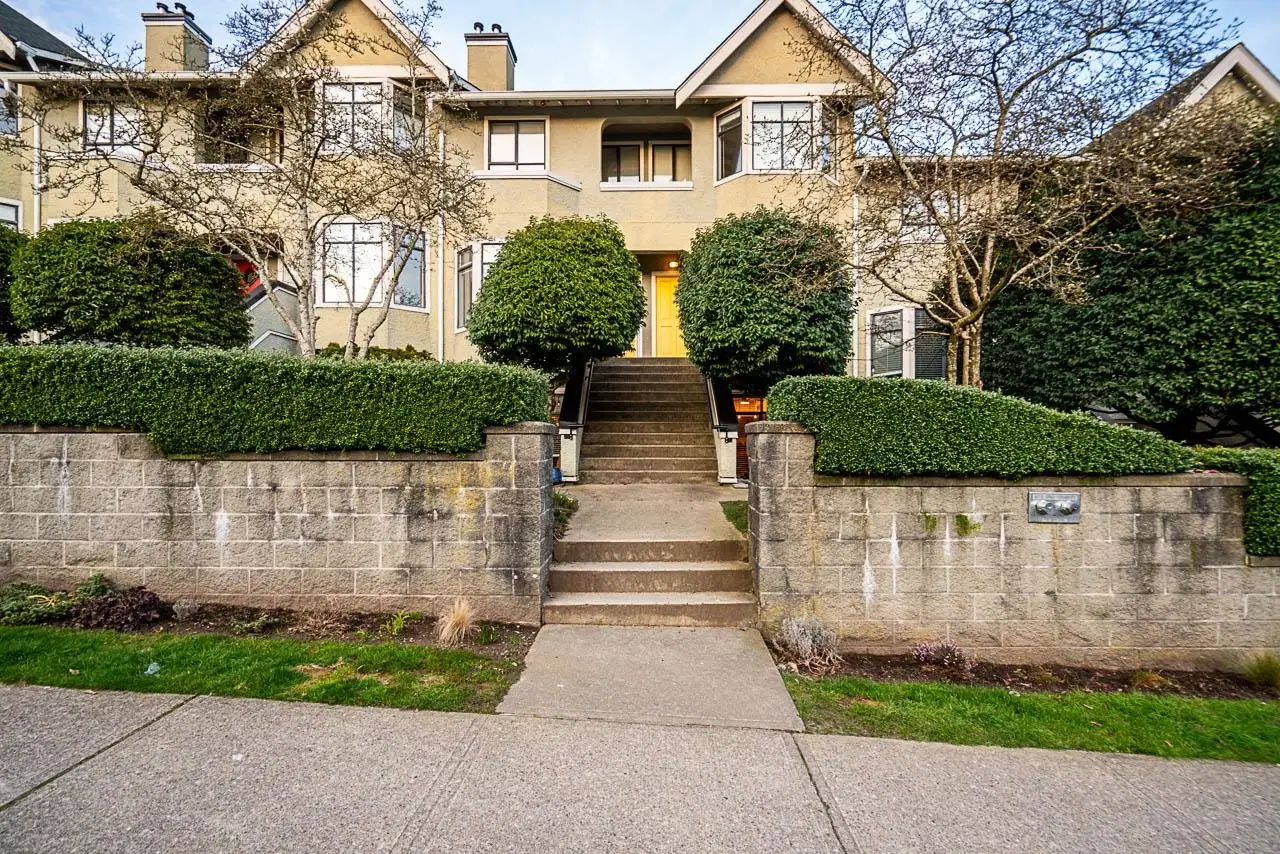 #7 – 221 Ash Street